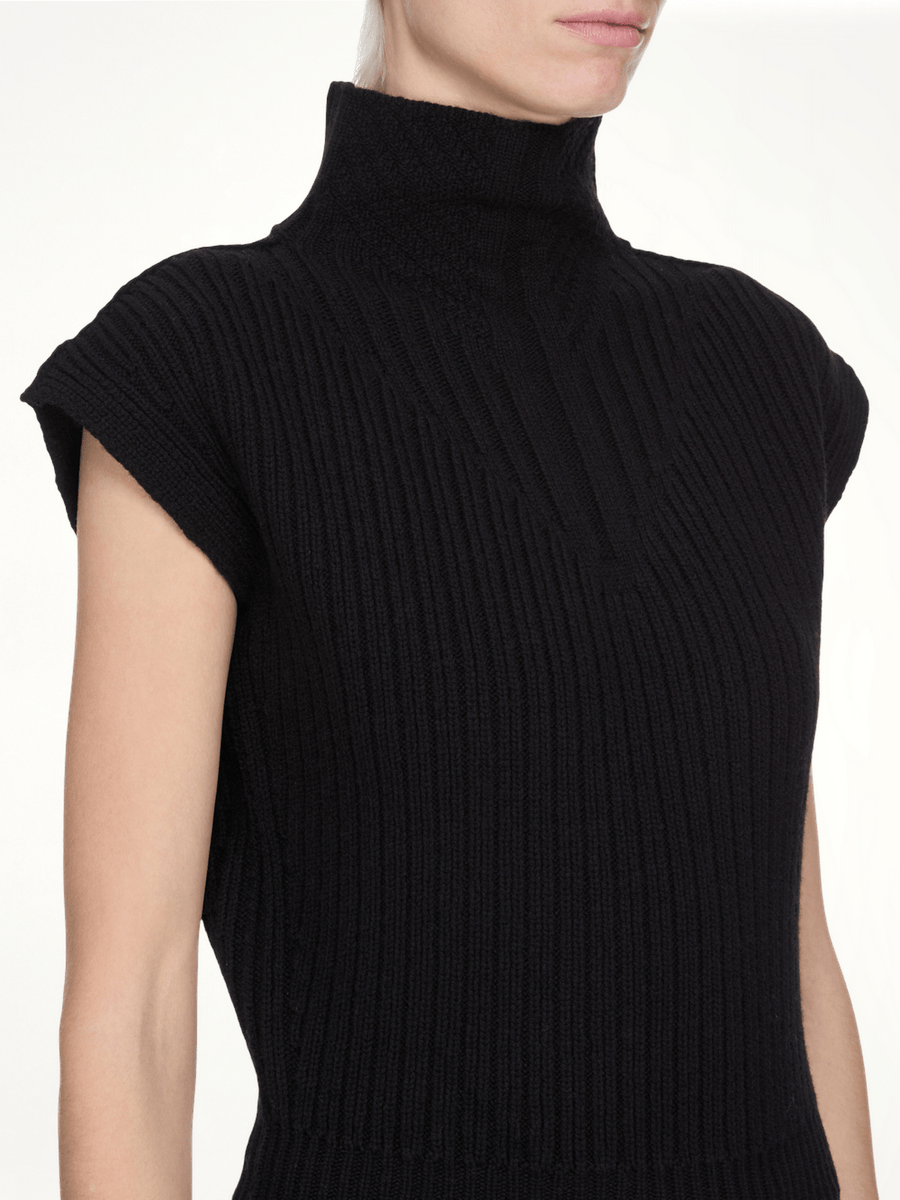 SL Turtle Cable Sweater in Black