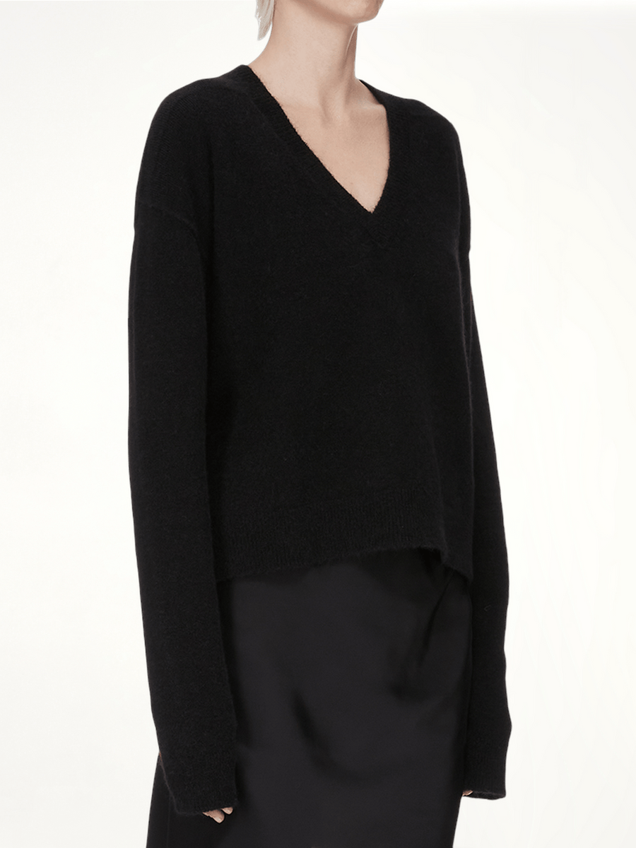 Tommy V Neck Sweater in Black