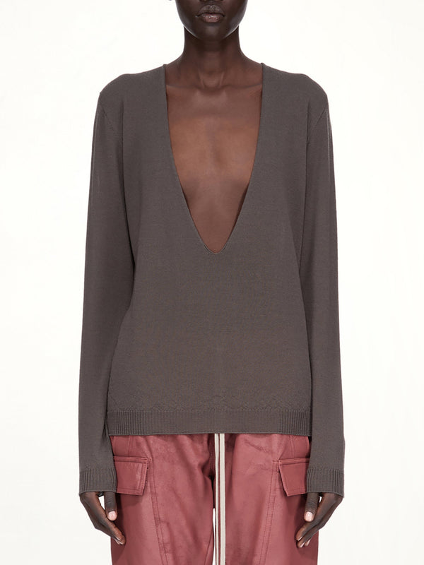 Extreme V Neck Pull in Dark Dust