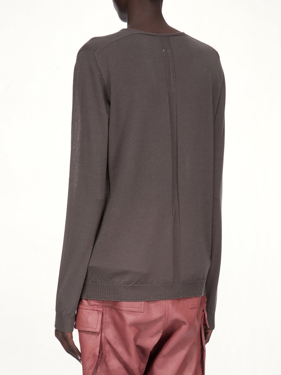 Extreme V Neck Pull in Dark Dust