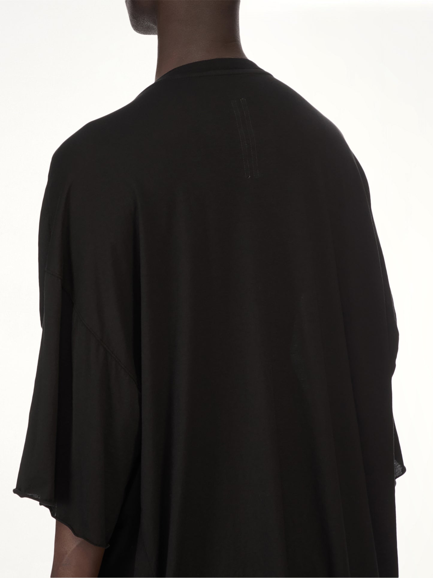 V Tommy T-Shirt in Black