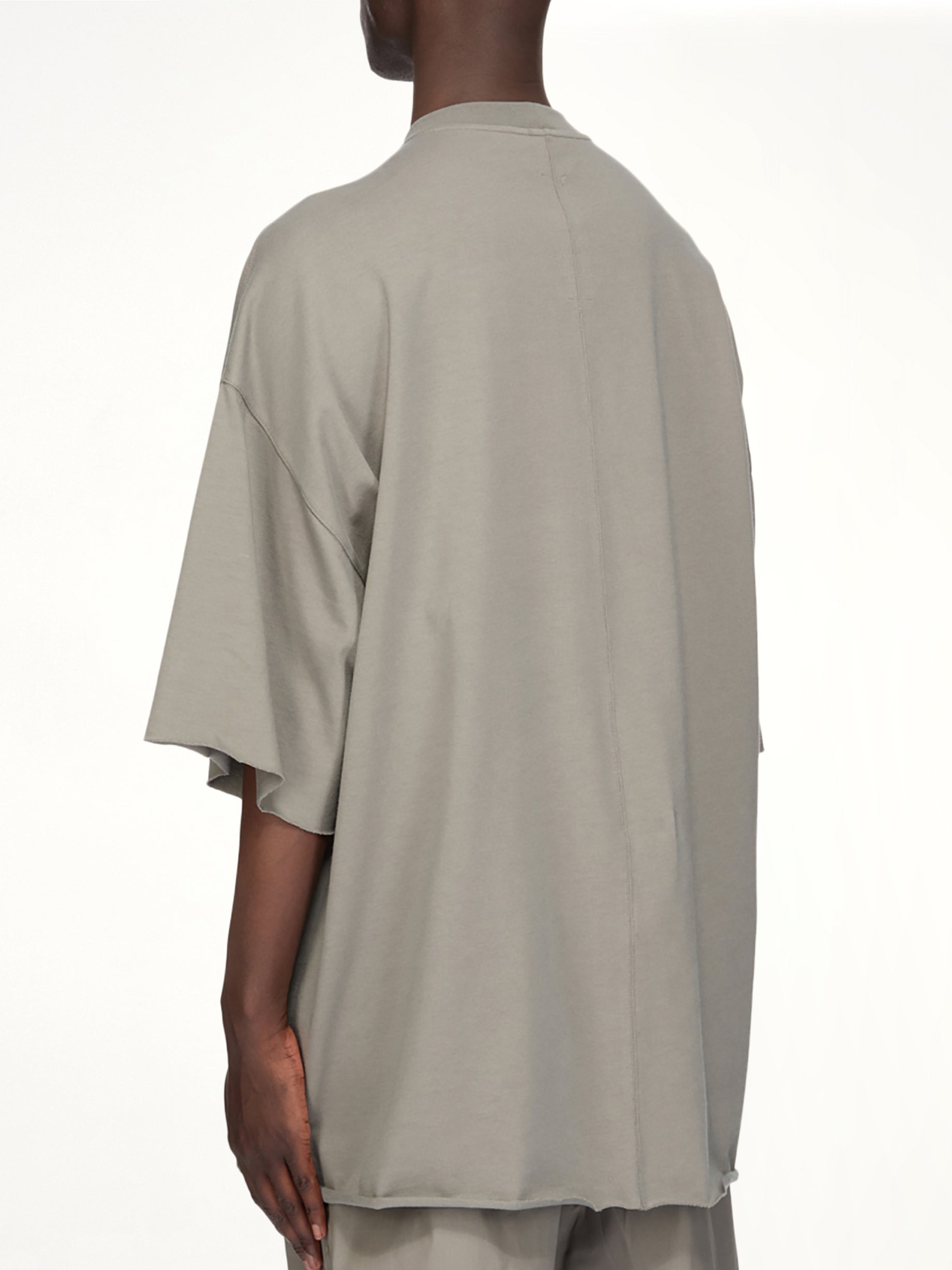 ユーカのトミーTシャツ