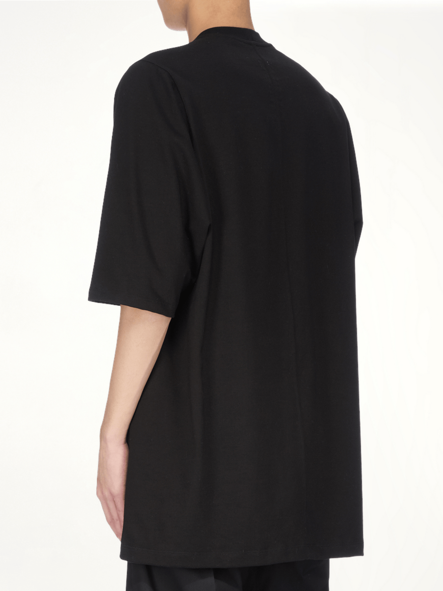 Jumbo SS Rivet T-Shirt in Black