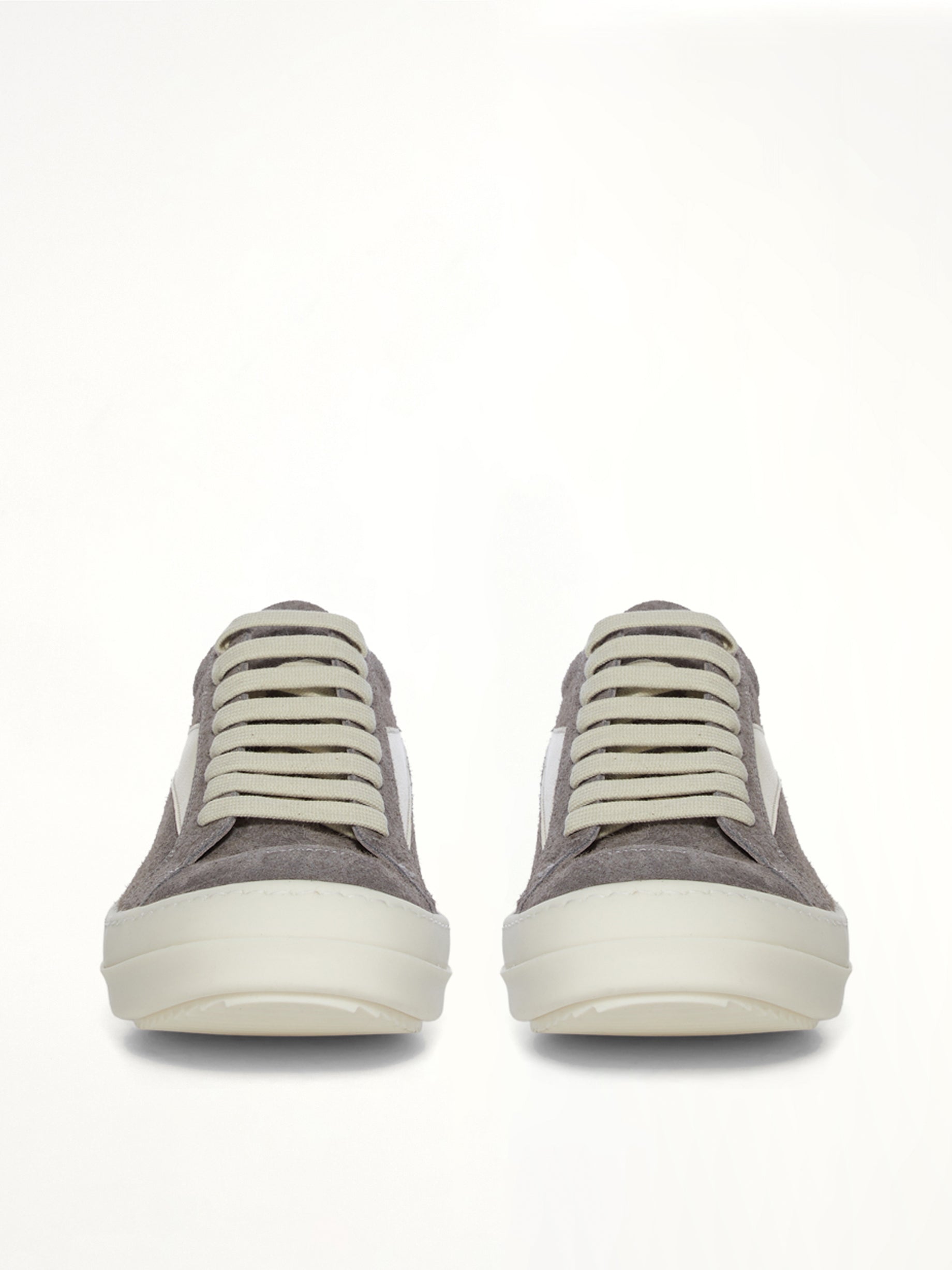 Vintage Sneaks in Steel/Milk
