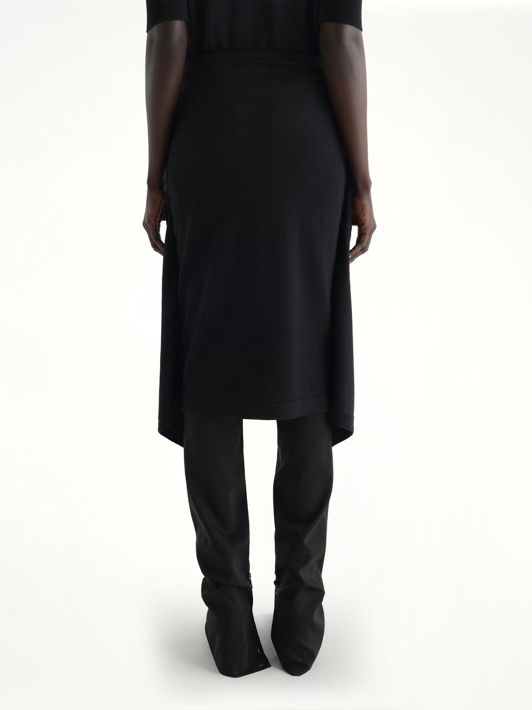 Buttoned Skirt in Black