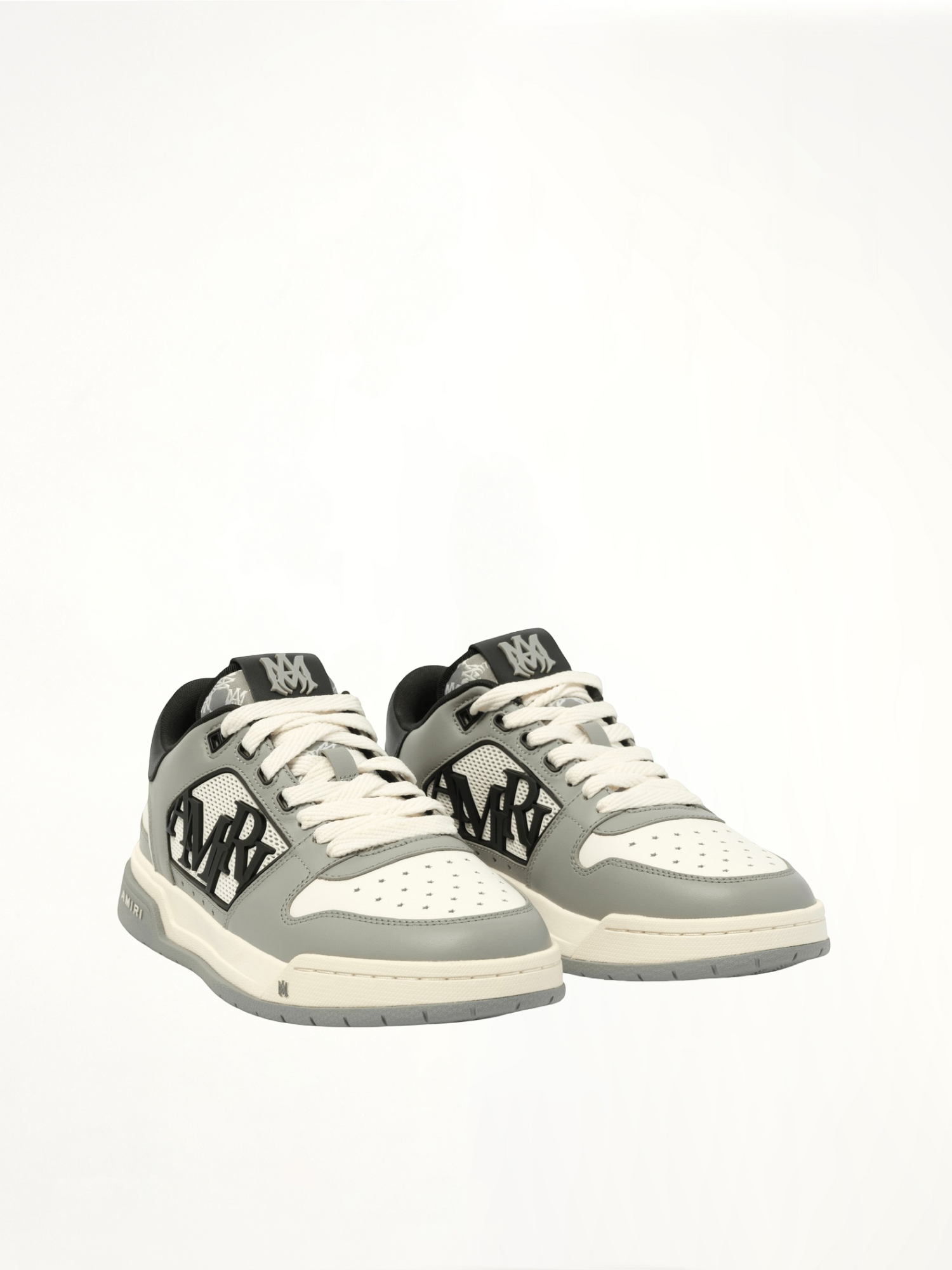 Classic Low Sneaker in Asphalt