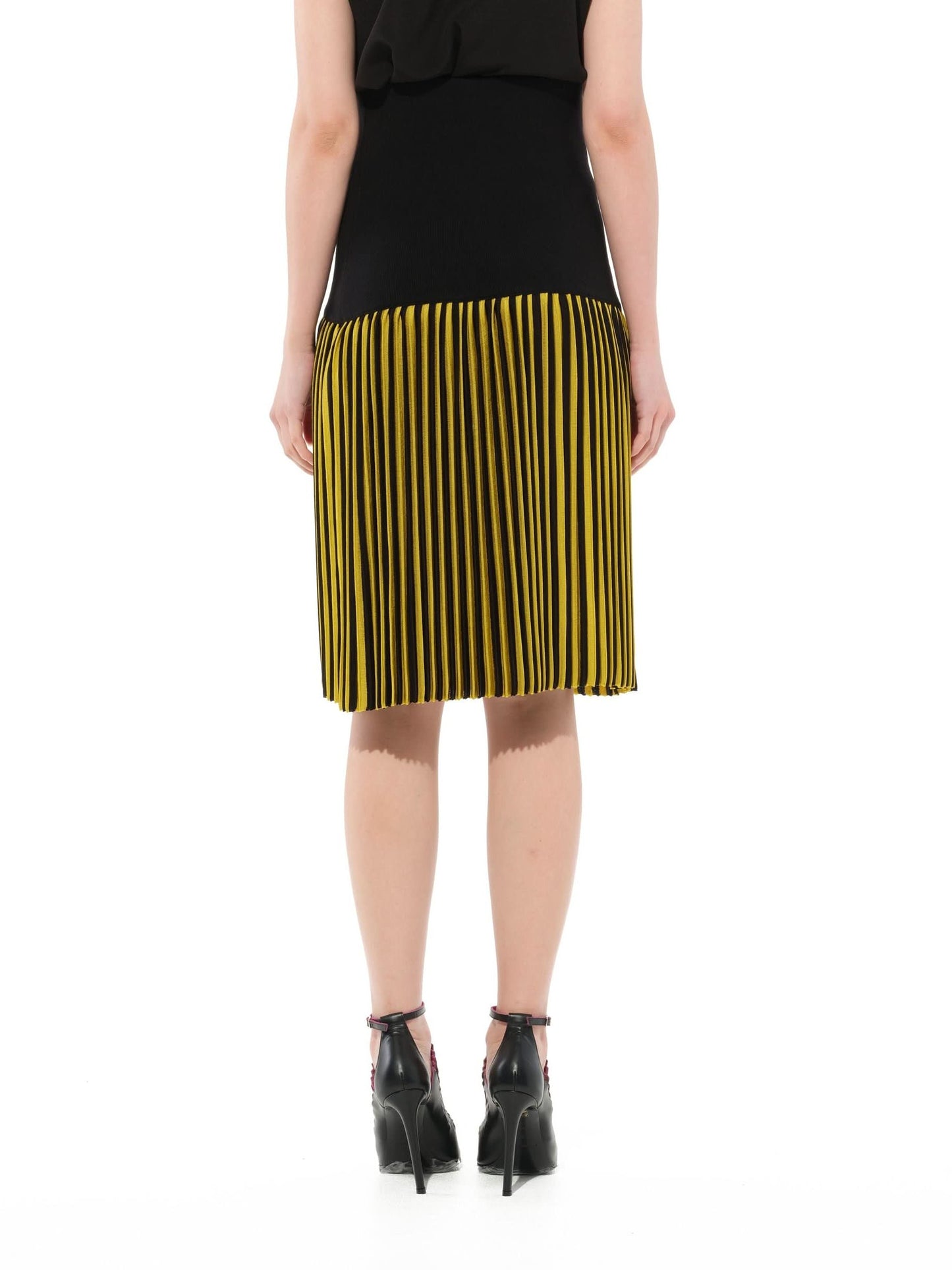 Short Skirt in Black