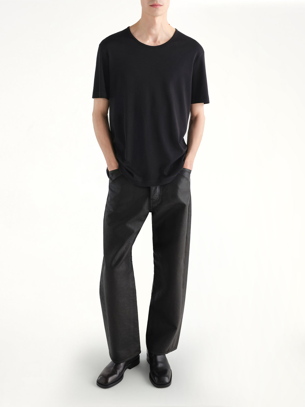 U-Neck T-Shirt in Black