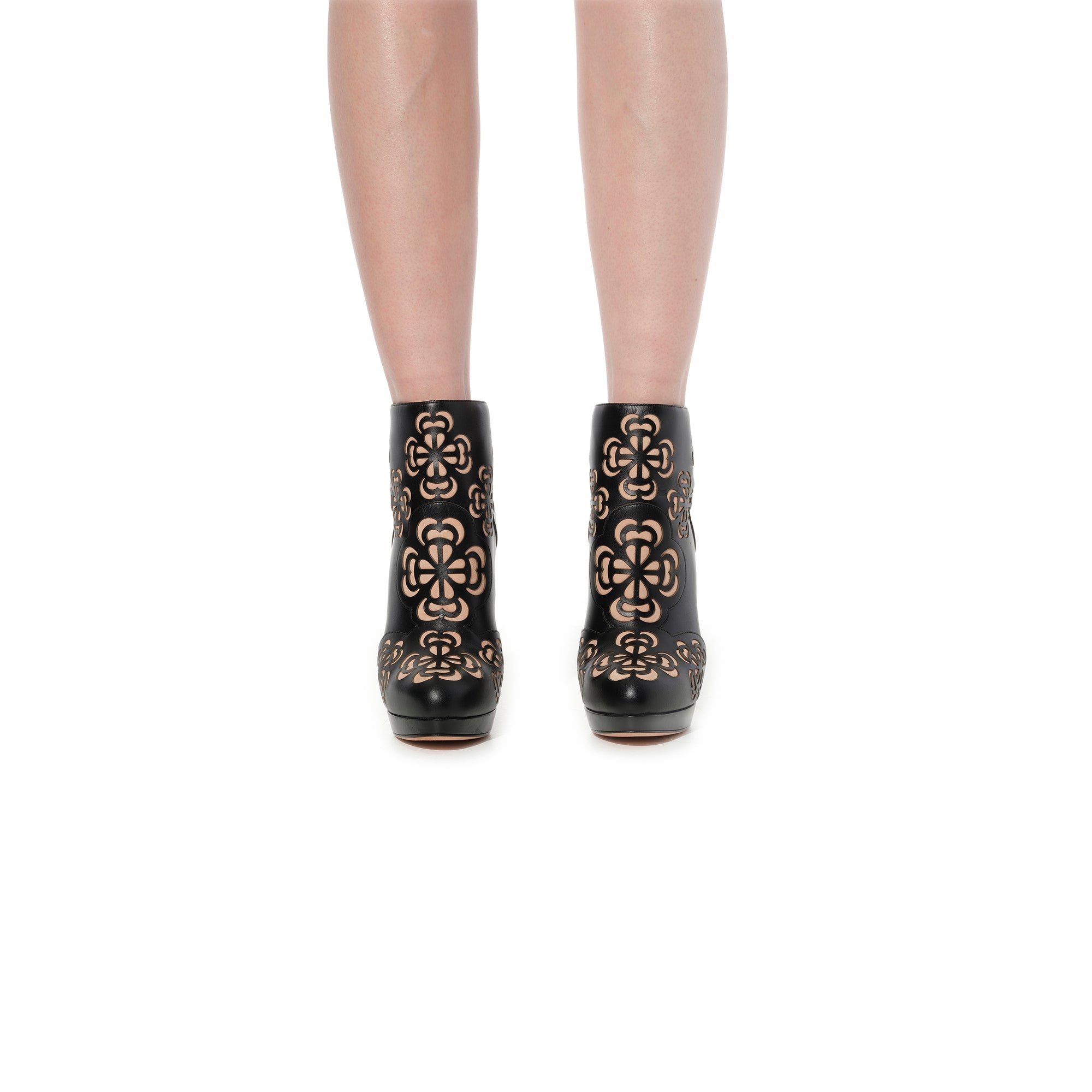 Low Boots in 1004 Top View | ALEXANDER MCQUEEN