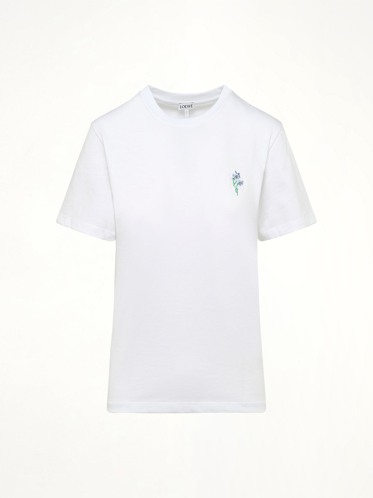 ホワイトのリラックスフィットTシャツ