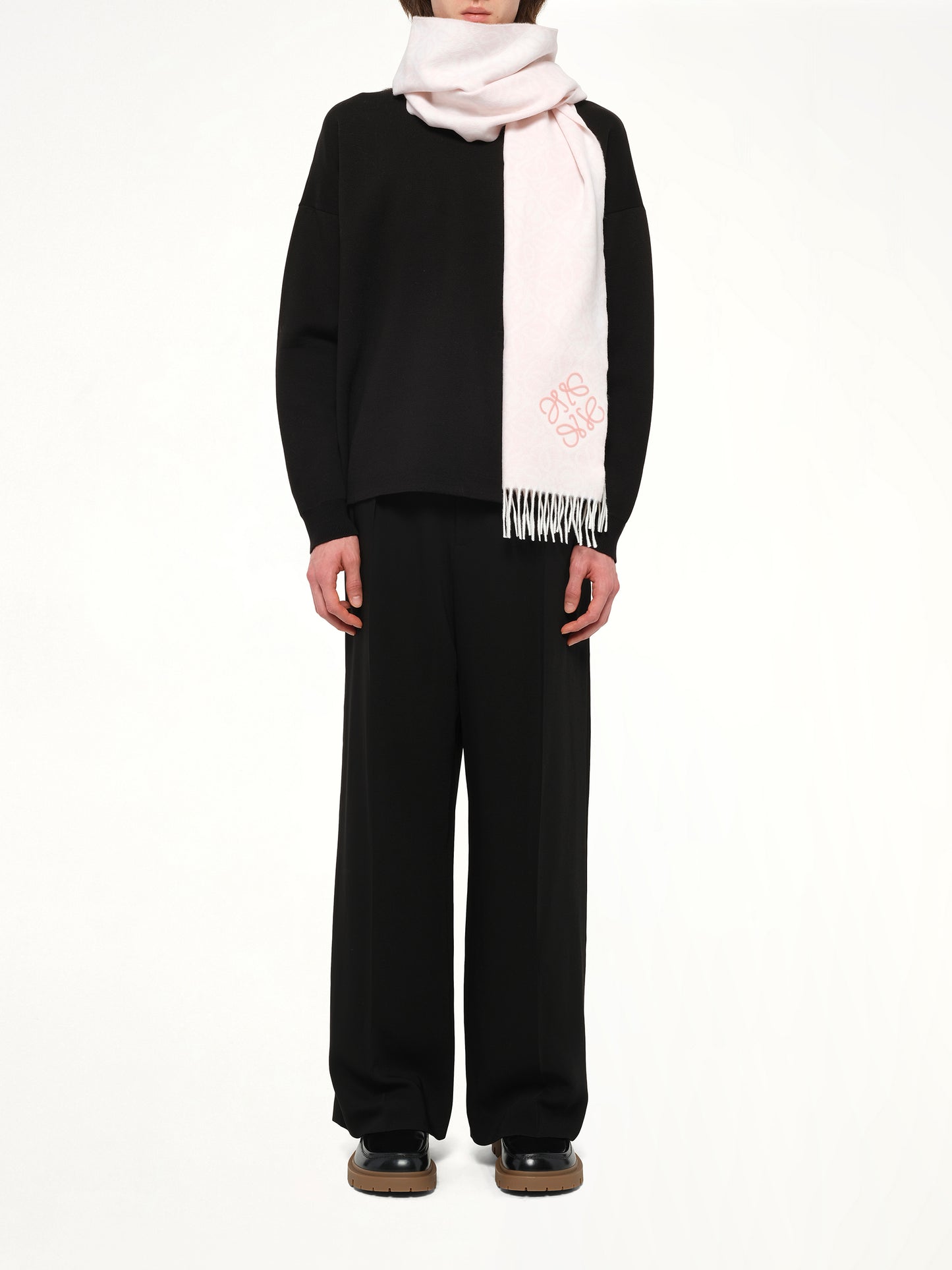 Anagram Wool Cashmere Scarf in Soft Pink