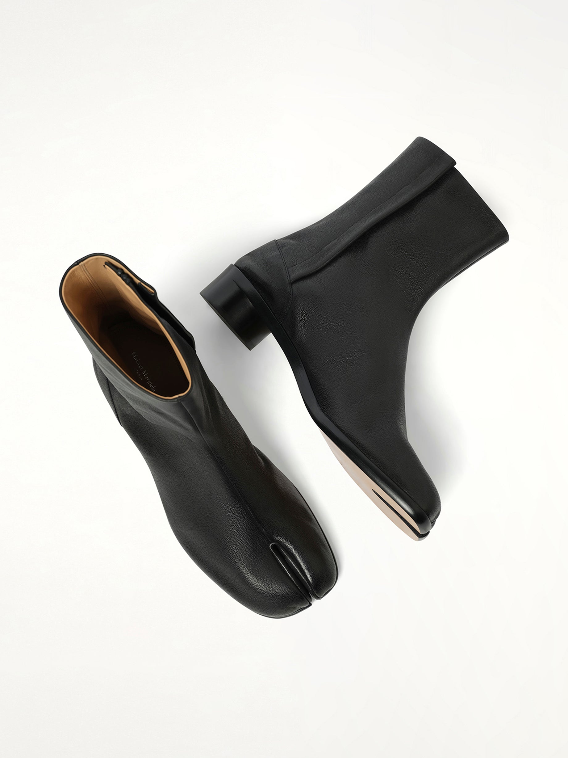 Tabi Ankle 3cm Boots in Black Top View | MAISON MARGIELA