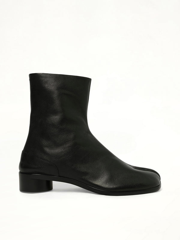 Tabi Ankle 3cm Boots in Black Side View | MAISON MARGIELA