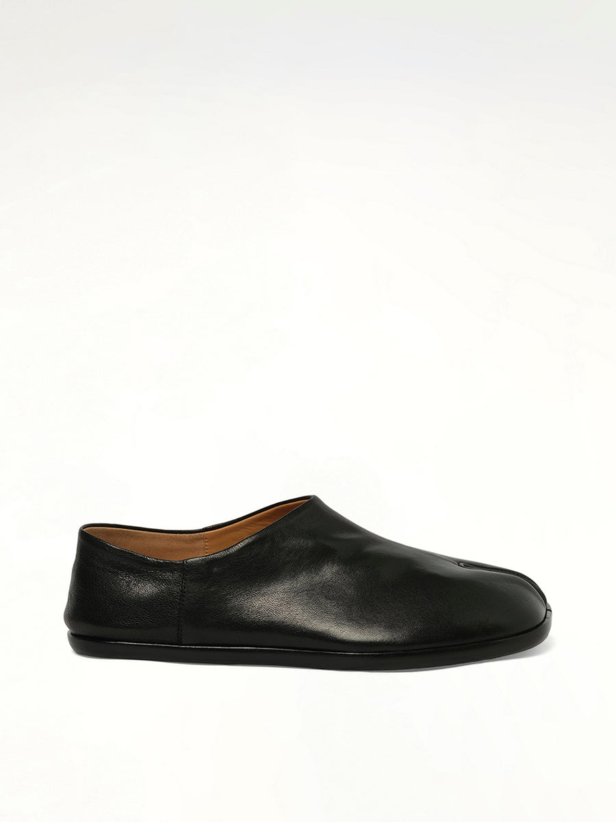 Tabi Babouches Loafers in Black Side View | MAISON MARGIELA