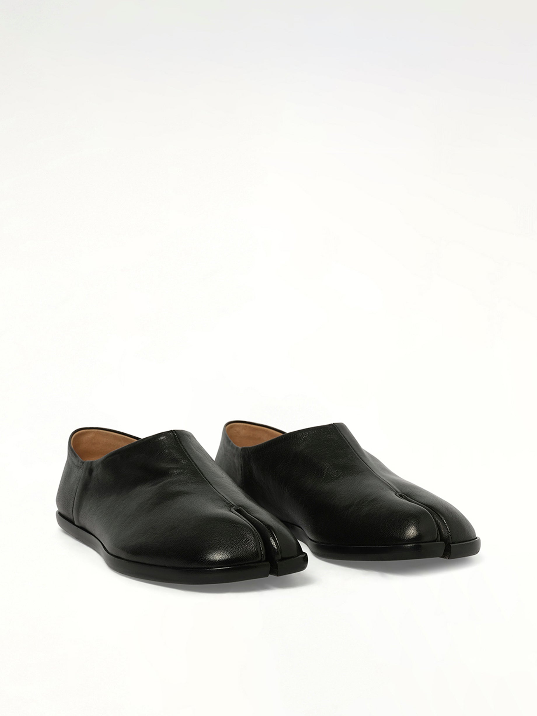 Tabi Babouches Loafers in Black Front View | MAISON MARGIELA