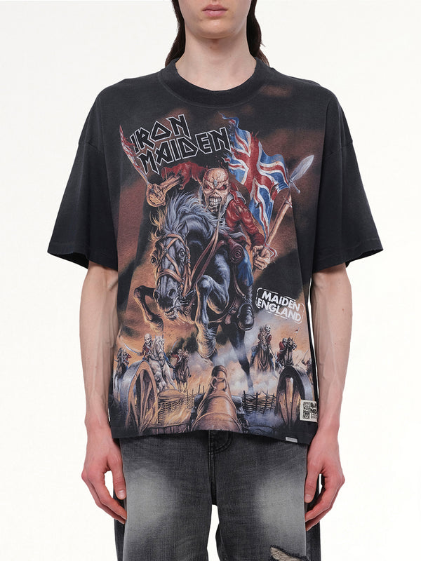 ステインドブラックのアイアンメイデン・スティードTシャツ