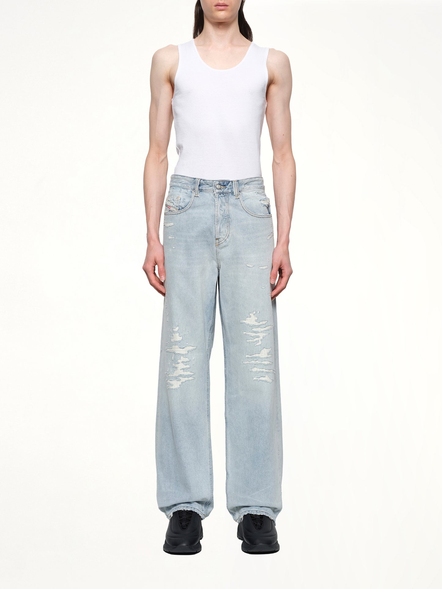 2001 D-MACRO Relaxed Jeans in Light Blue