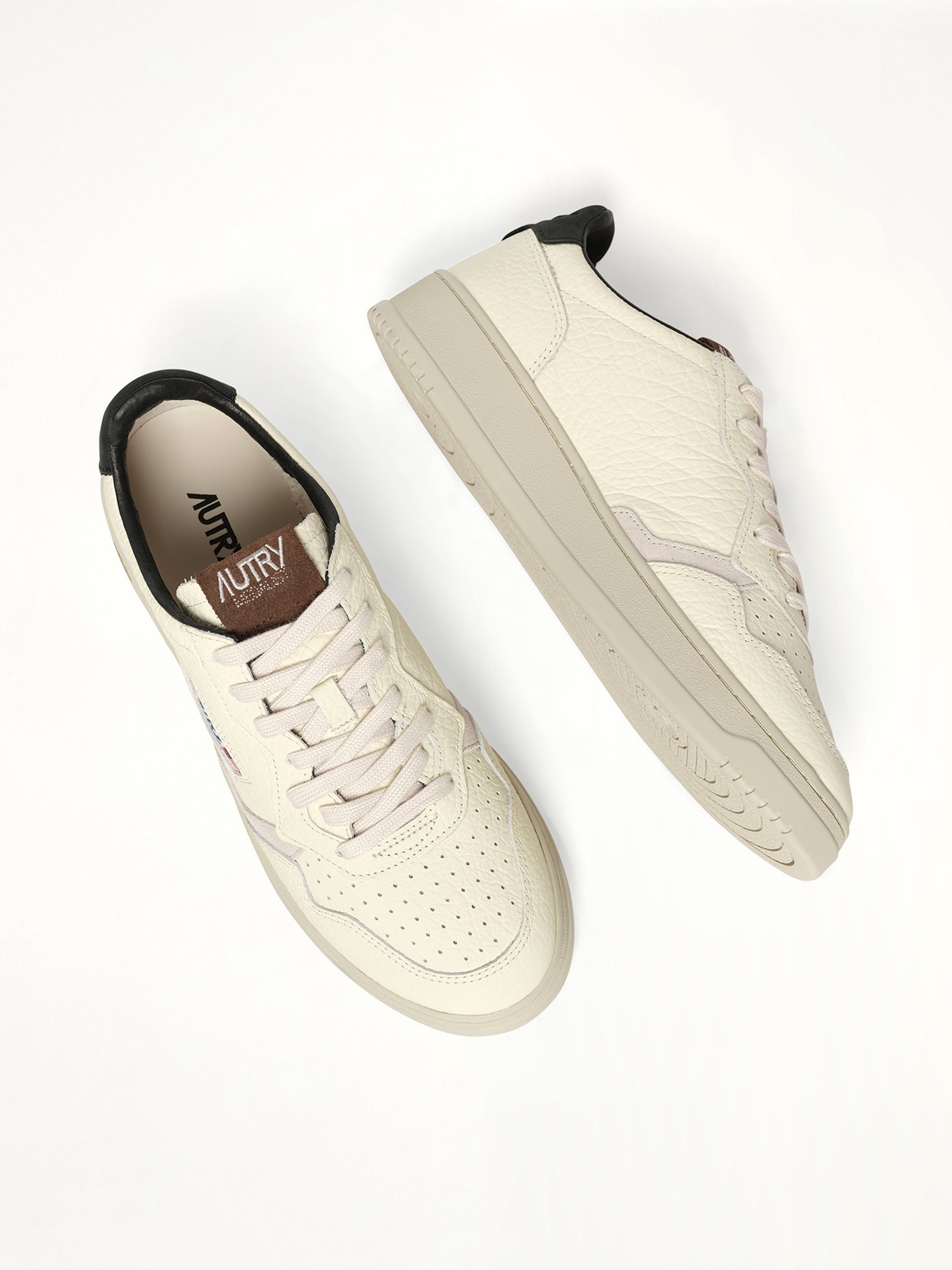 Medalist Low Sneaker in Black/Pinecone Top View | AUTRY