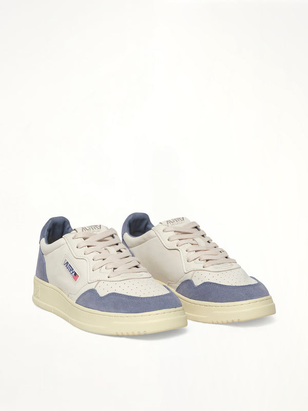 Medalist Low Sneaker in White/Claudia Front View | AUTRY