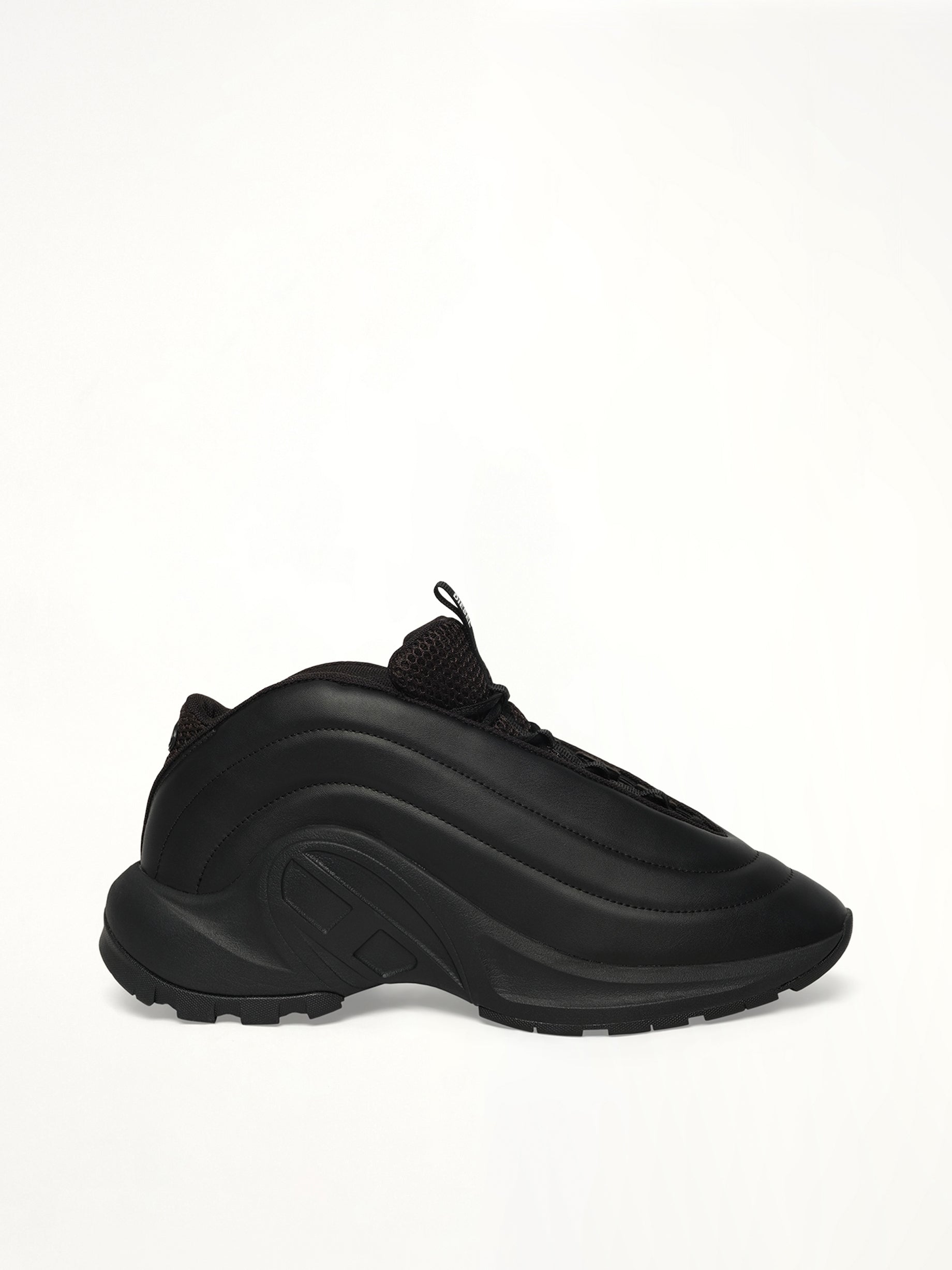 S-D-RUNNER X Sneaker in Black Side View | DIESEL