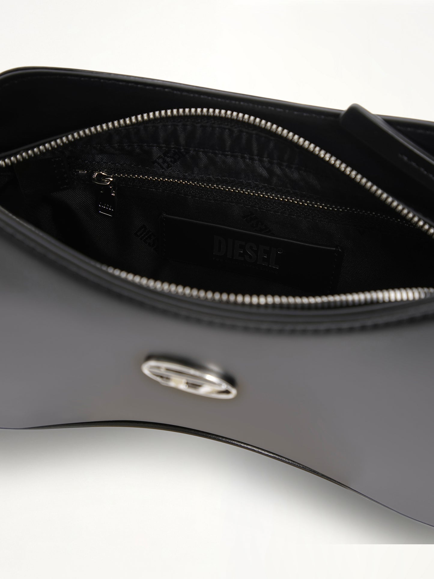 PLAY Shoulder Bag in Black