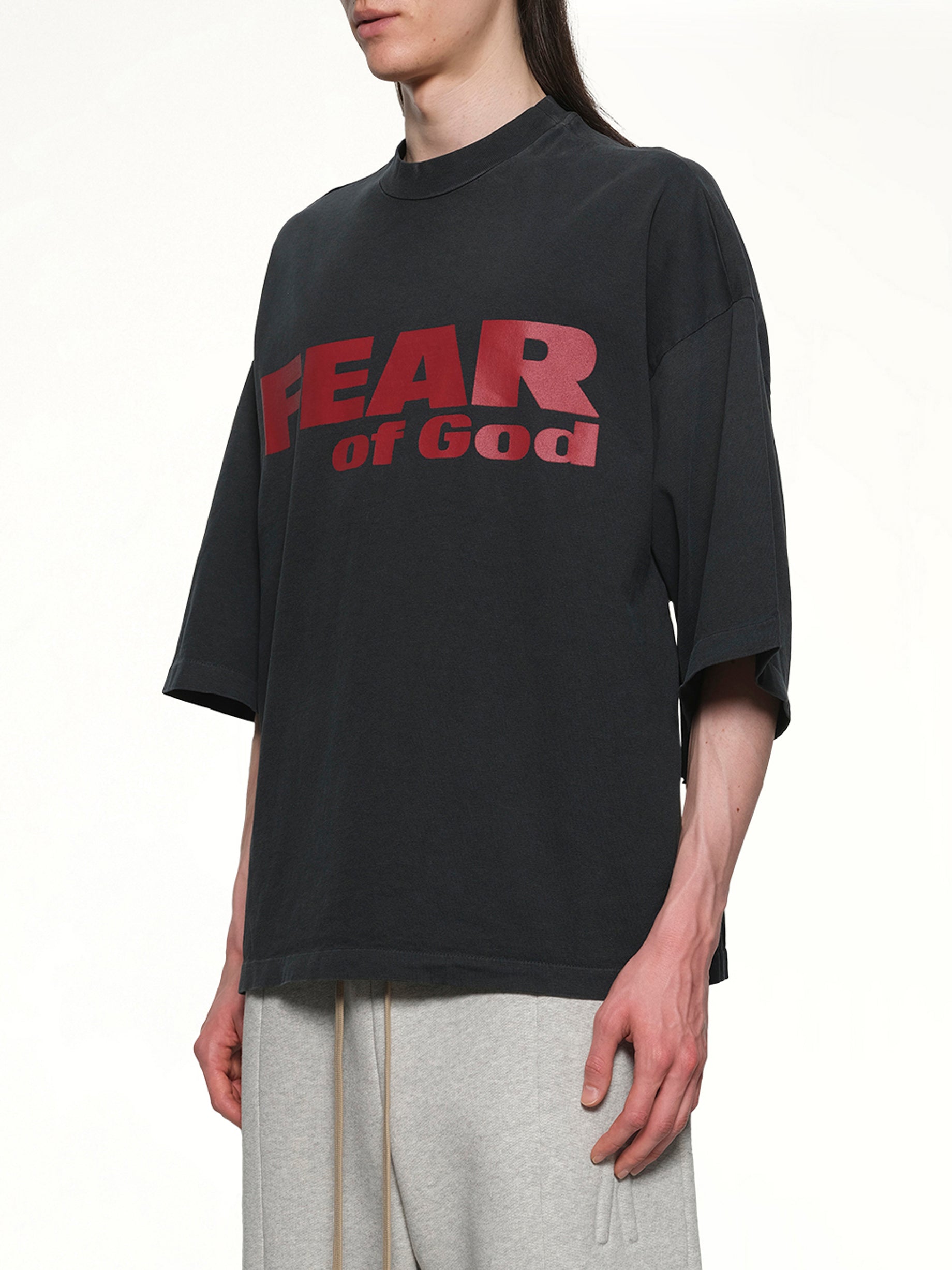 ブラックのリラックスフィットフィアイズゴーンTシャツ