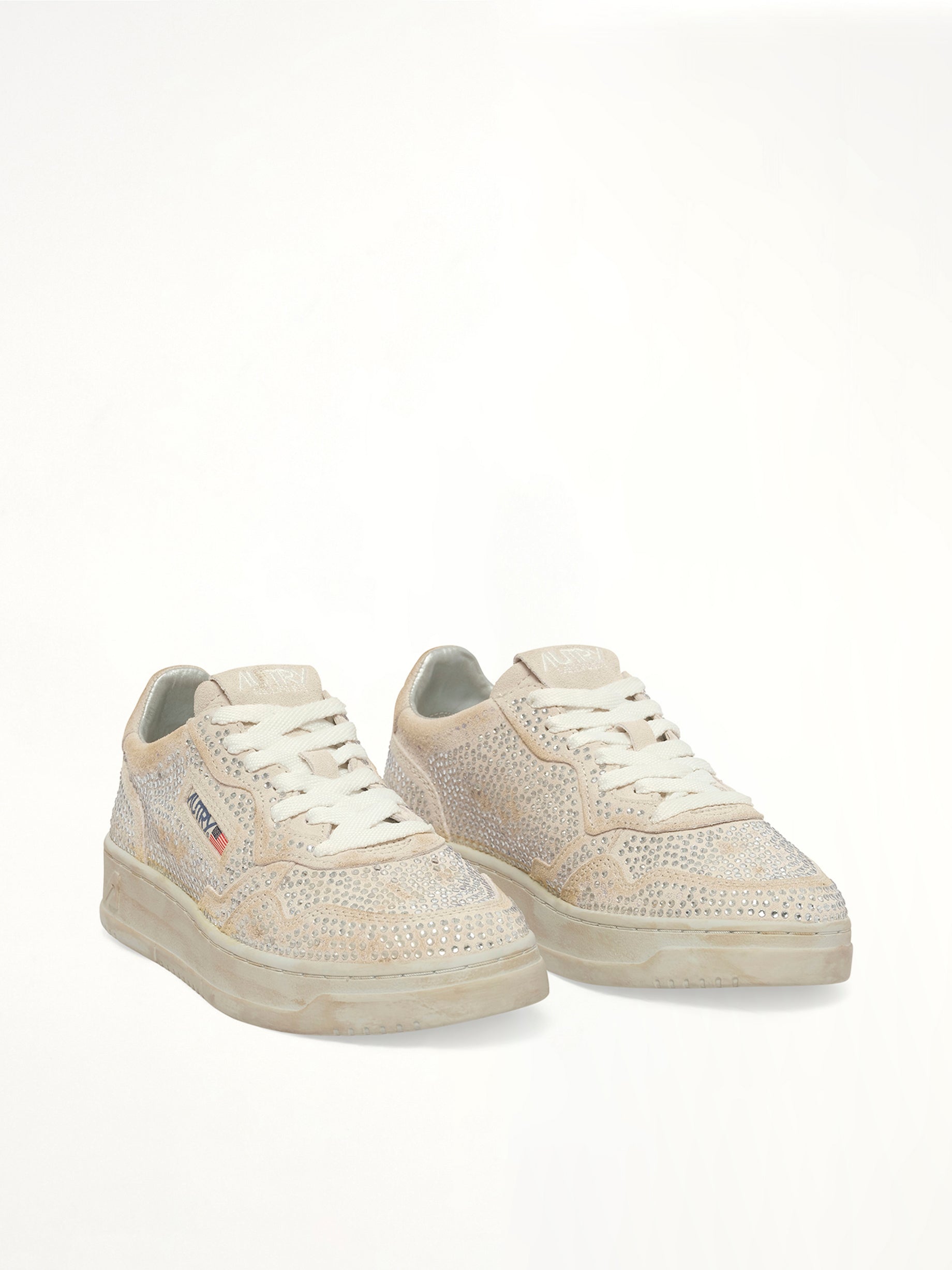 Medalist Low Strass Sneaker in White Front View | AUTRY