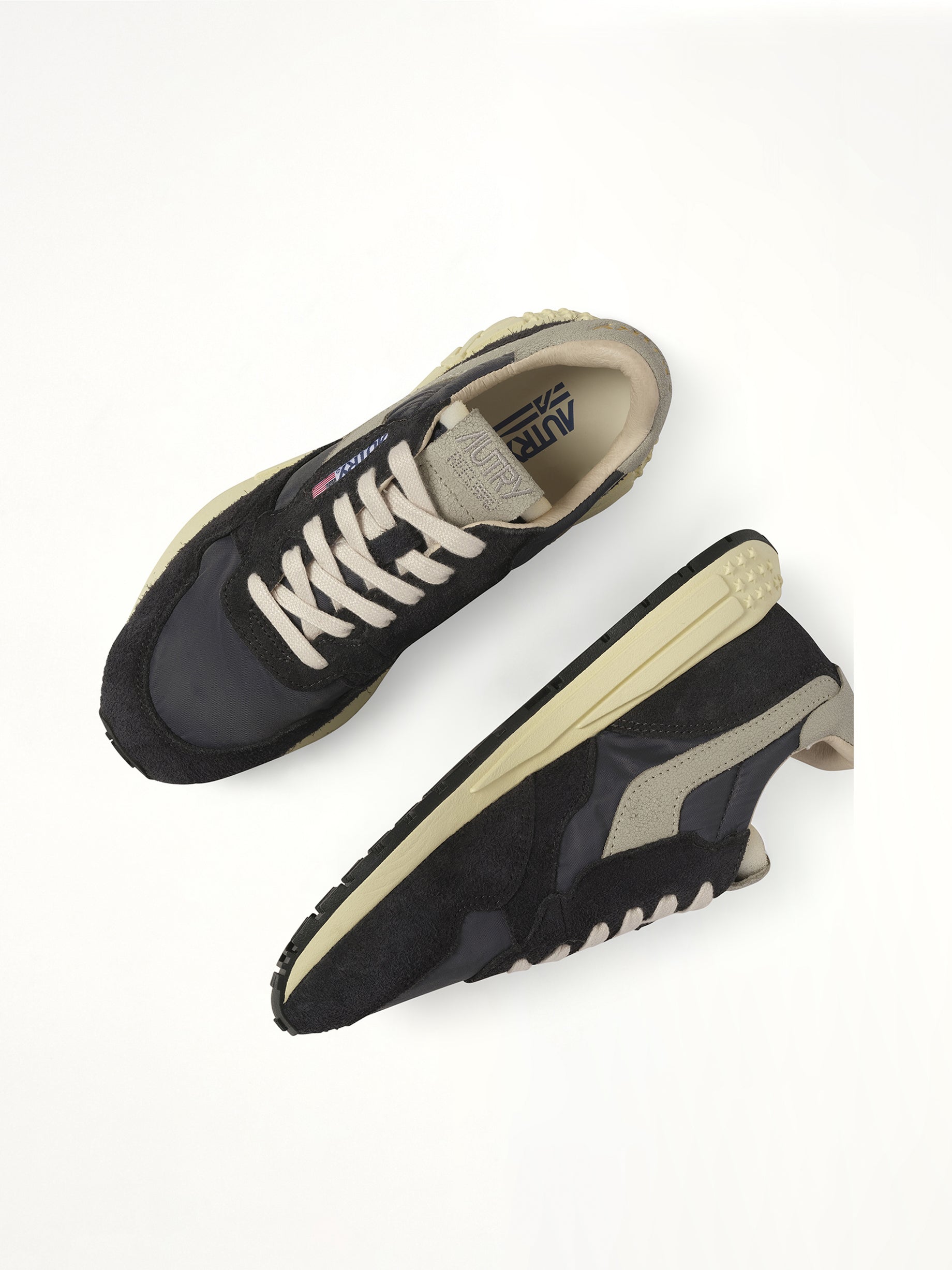 Reelwind Low Sneakers in White/Black Top View | AUTRY