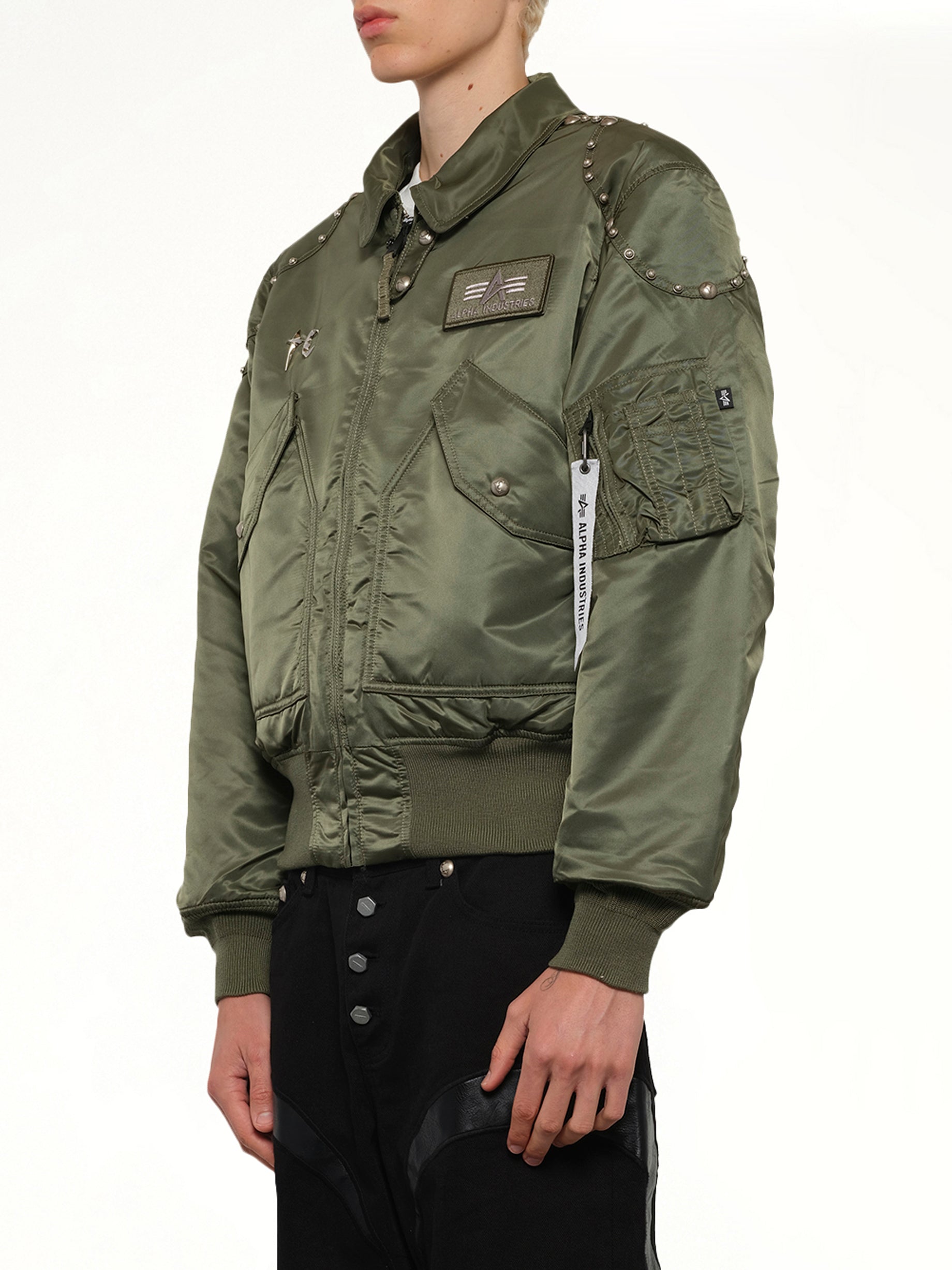 TC x Alpha Industries 봄버 재킷 (리벳 버전) 세이지