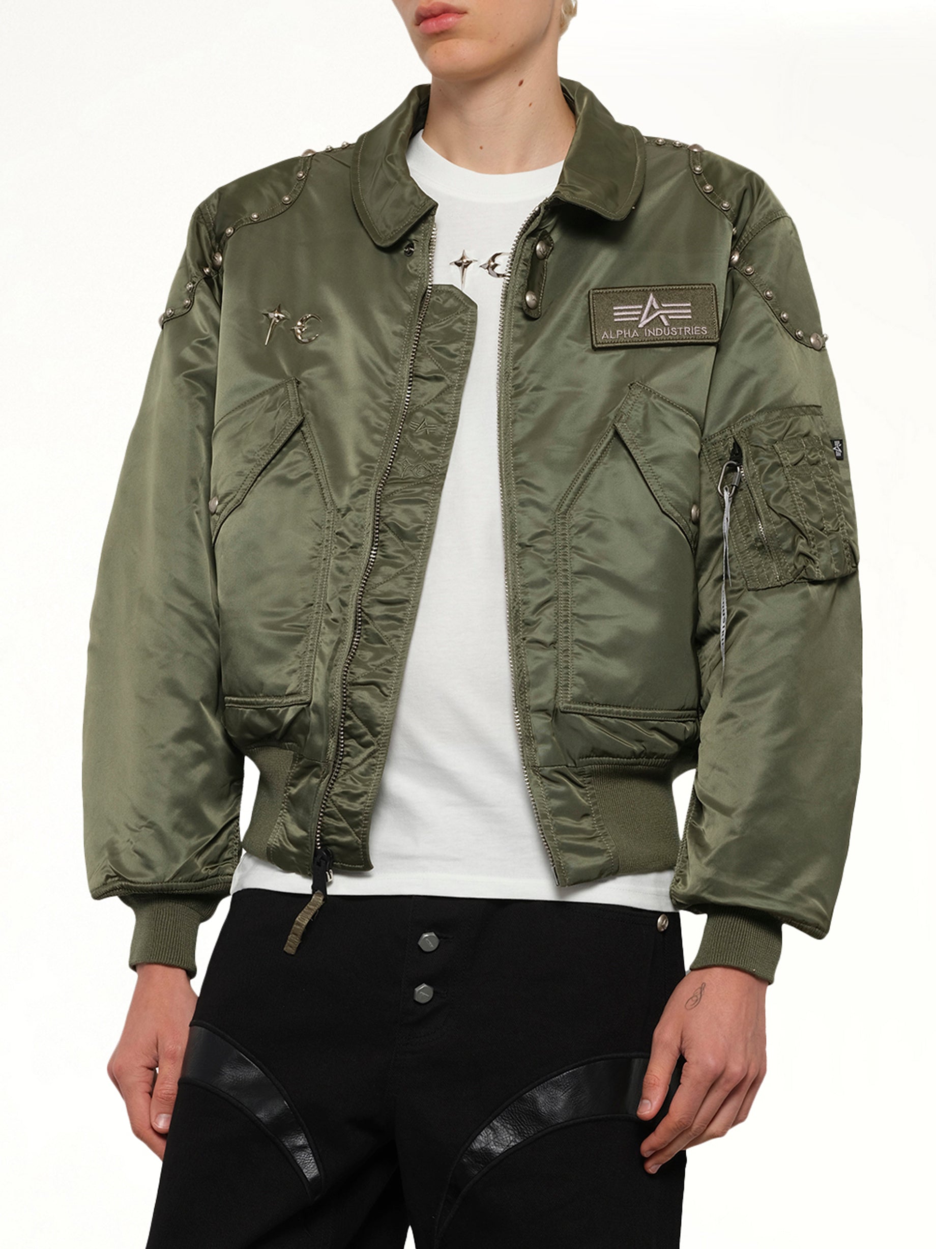 TC x Alpha Industries 봄버 재킷 (리벳 버전) 세이지