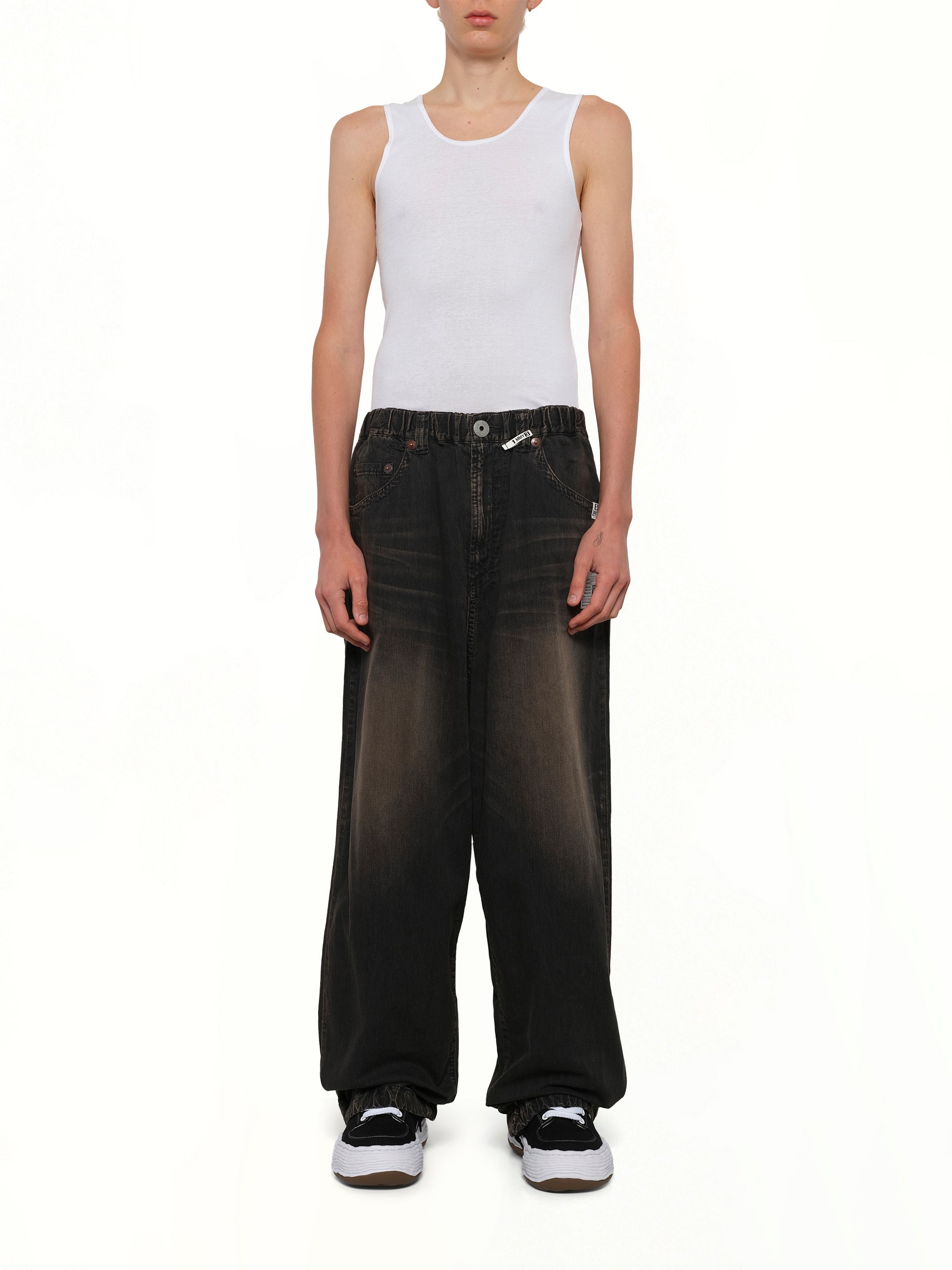 Light Wide Jeans in Black