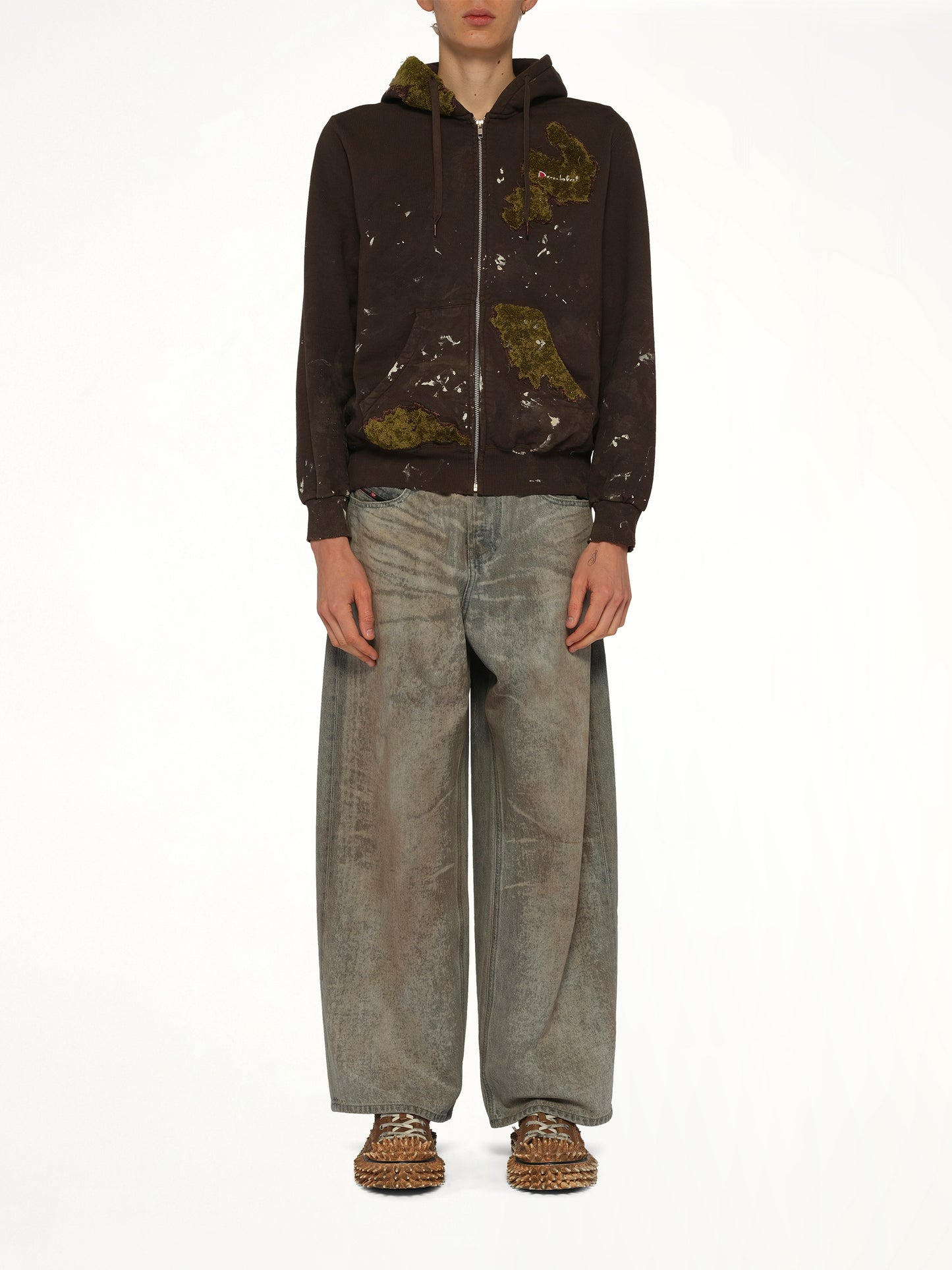 Moss-Grown Embroidery Hoodie in Brown