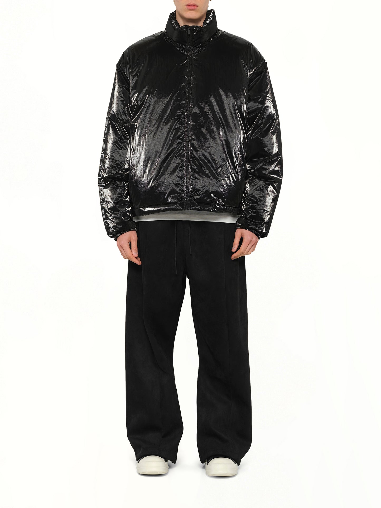 Puffer Jacket in Metallic Black