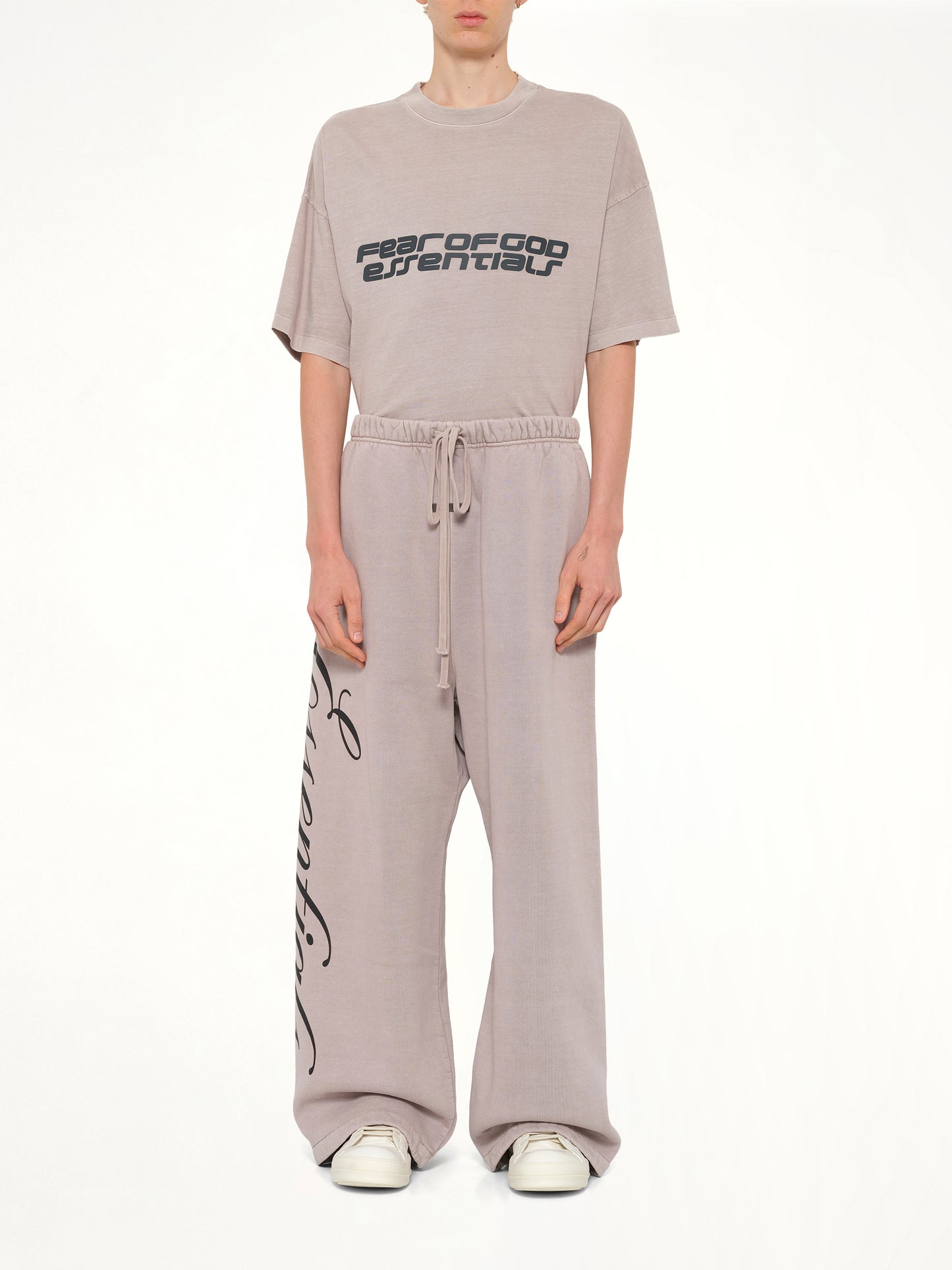 Lounge Sweatpant in Smoke Grey