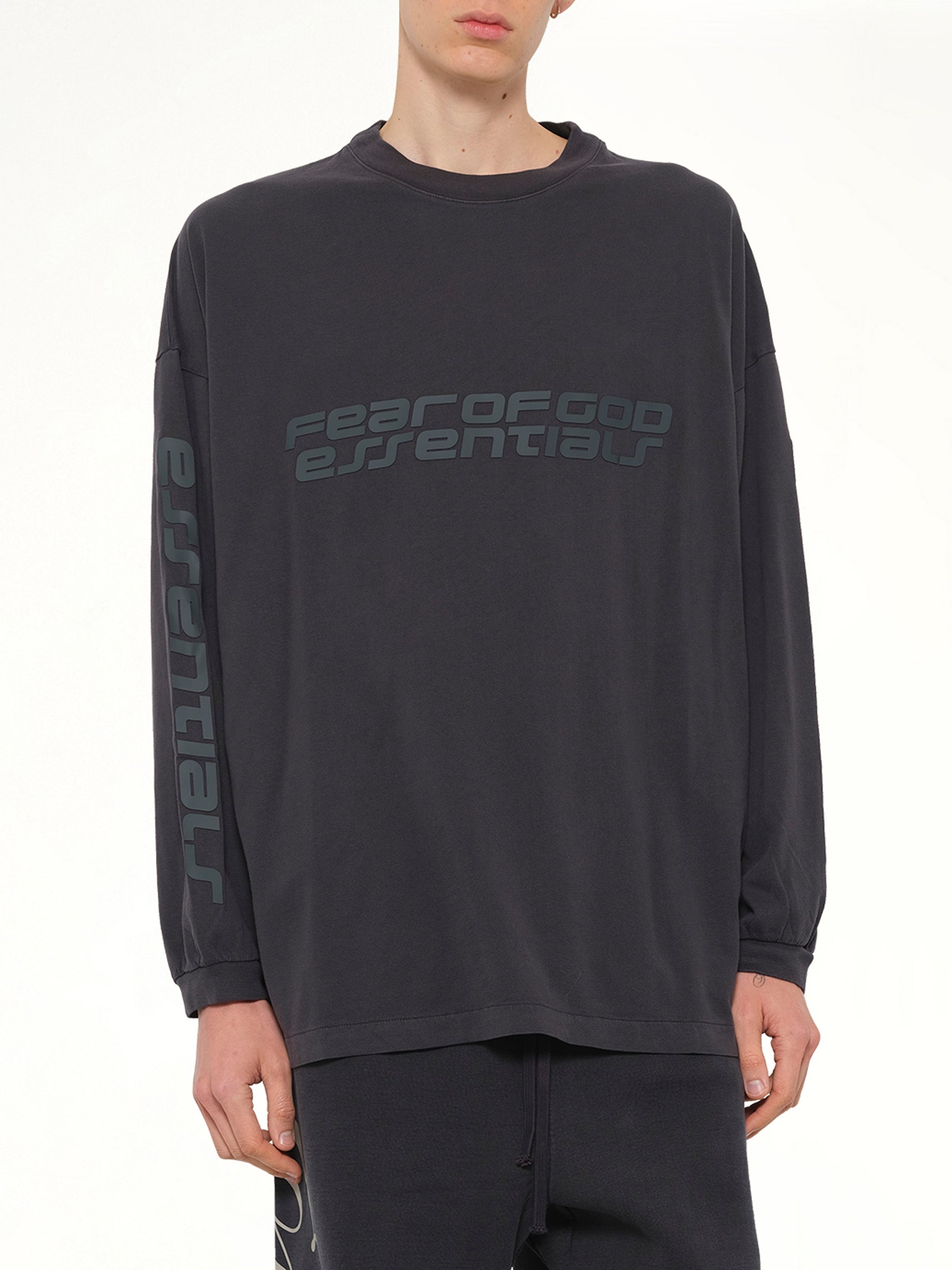 90's Long Sleeve T-Shirt in Vintage Black