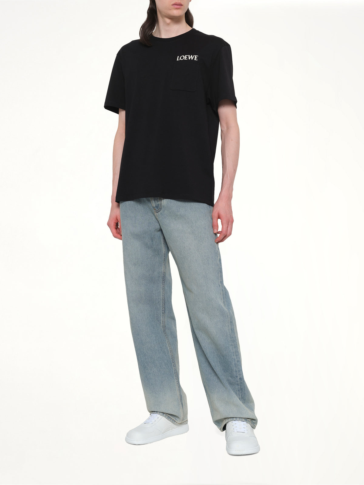复古蓝宽松牛仔裤