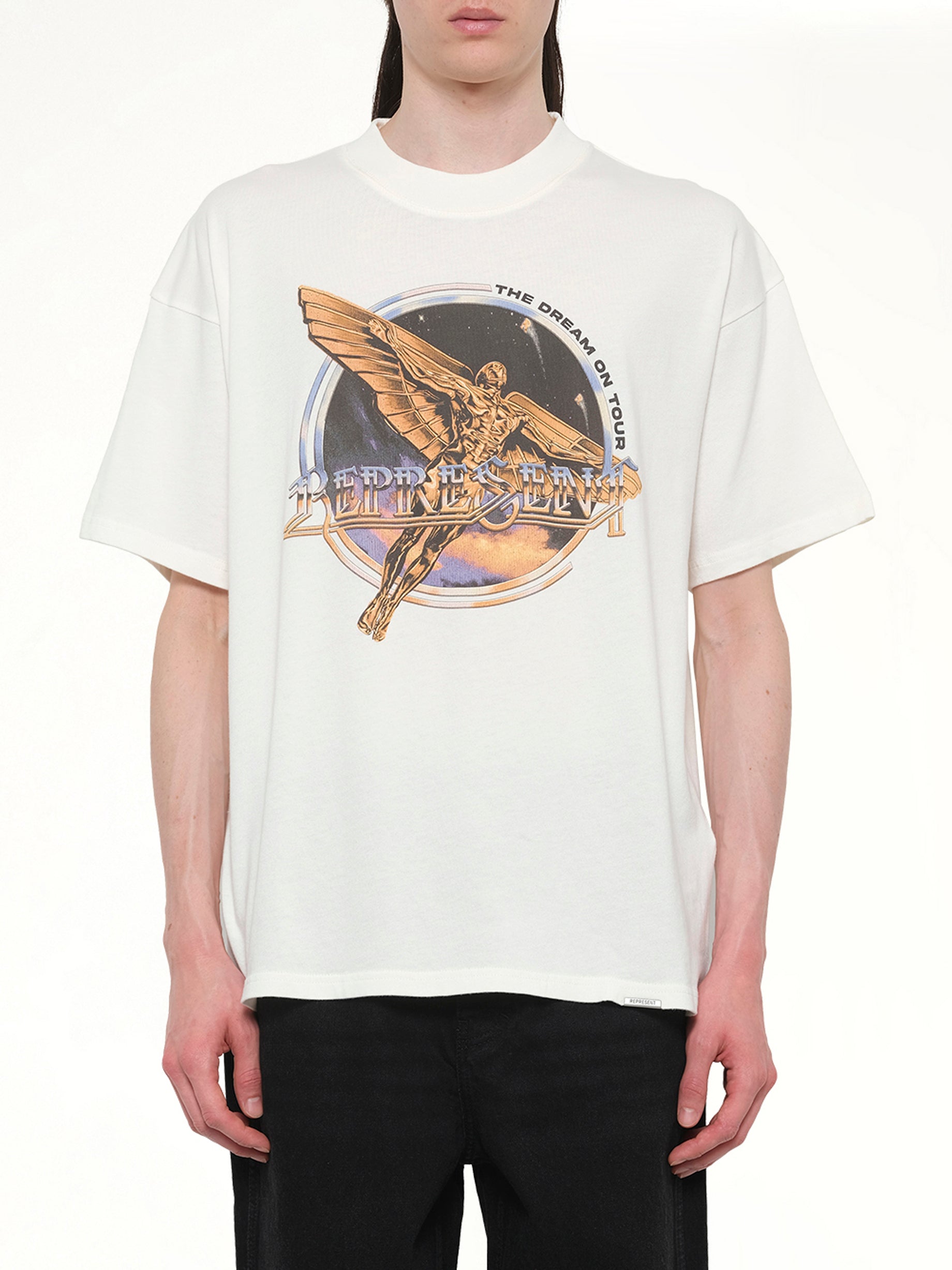 フラットホワイトのゴールデンツアーTシャツ