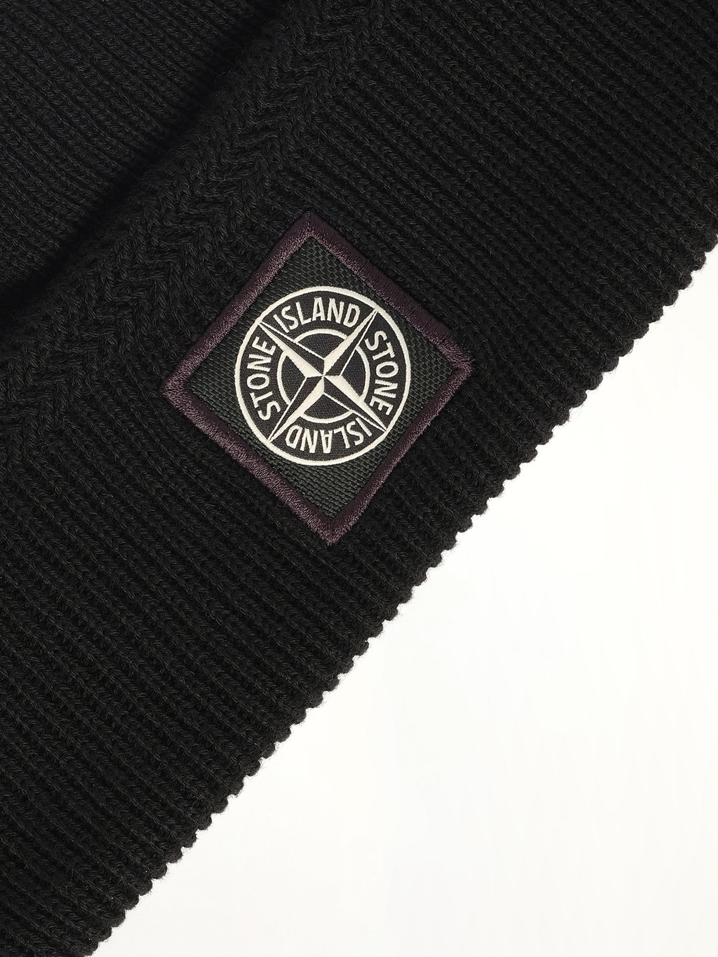 N100102 Beanie in Black