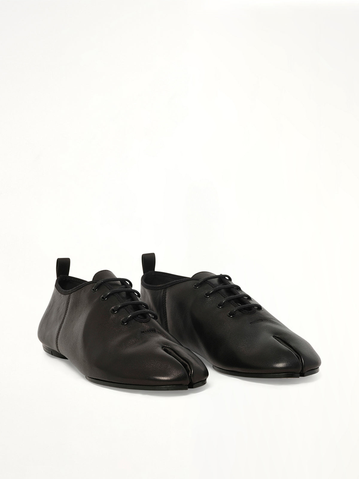 Tabi Jazz Lace-up Derby in Black Front View | MAISON MARGIELA