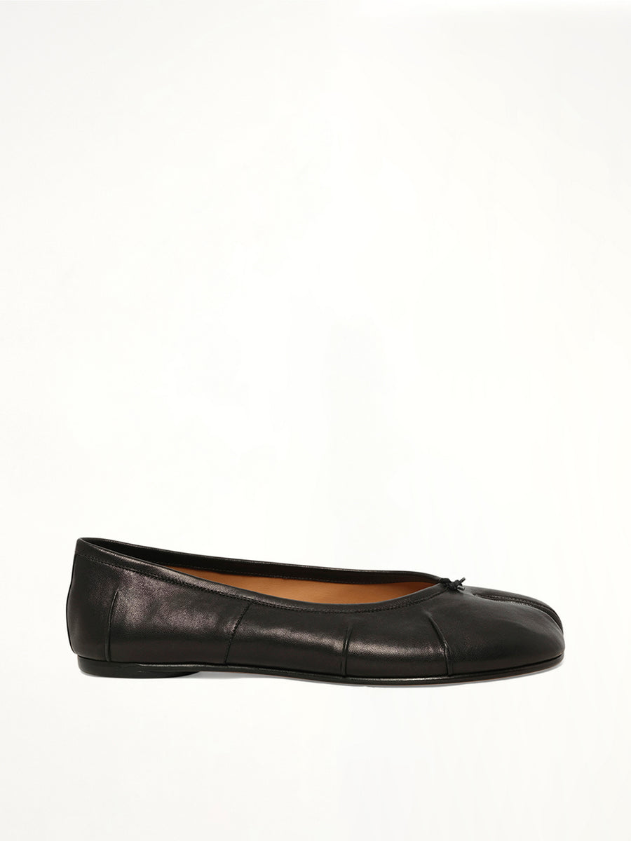 Tabi Ballerinas in Black Side View | MAISON MARGIELA