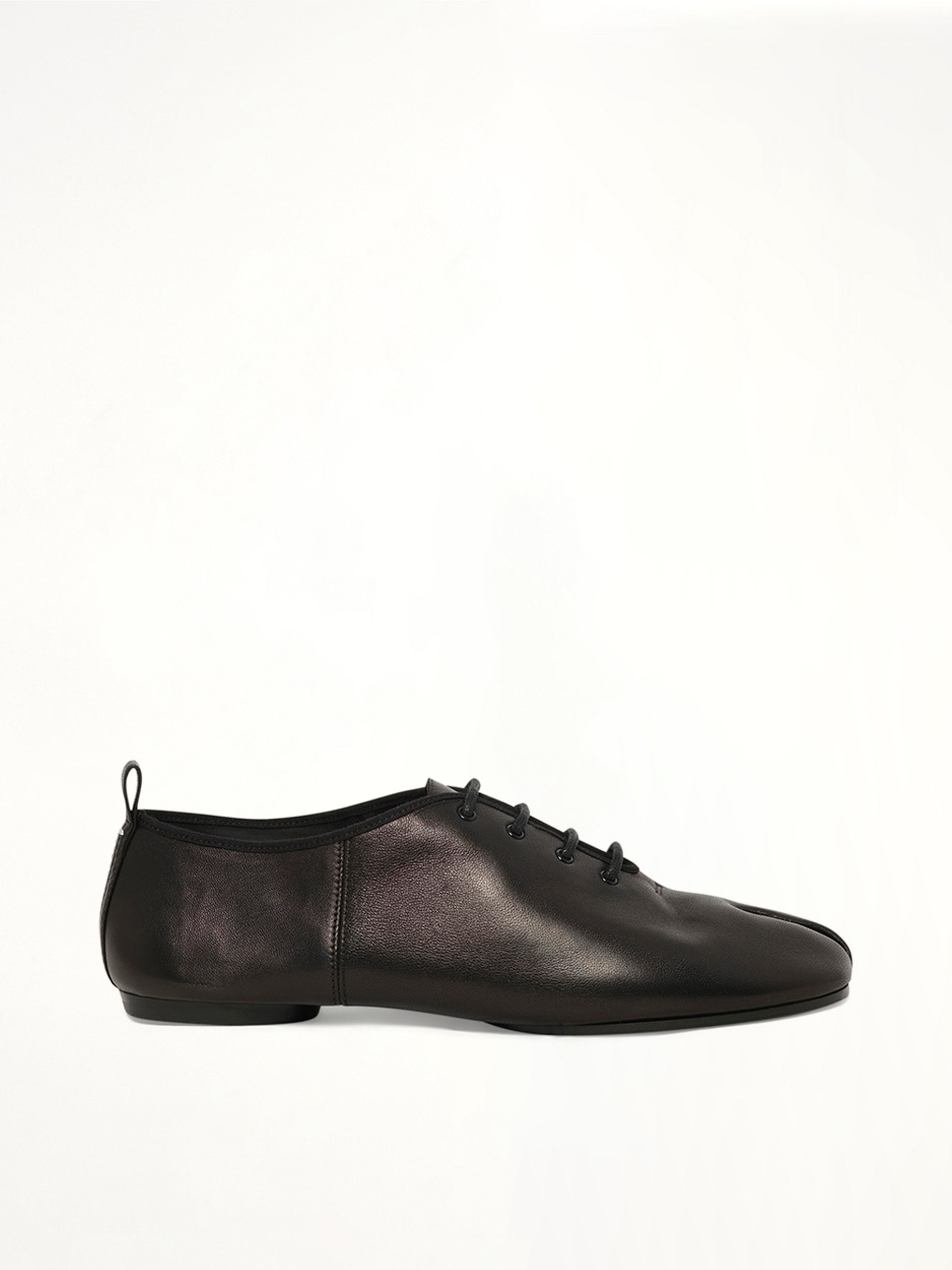 Tabi Jazz Lace-up Derby in Black Side View | MAISON MARGIELA