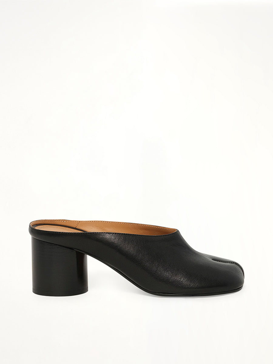 Tabi Pump Mule H60 in Black Side View | MAISON MARGIELA