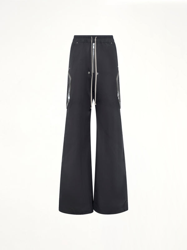 Heizer Belas in Black