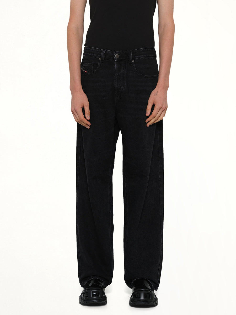 2001 D-MACRO Relaxed Jeans in Black