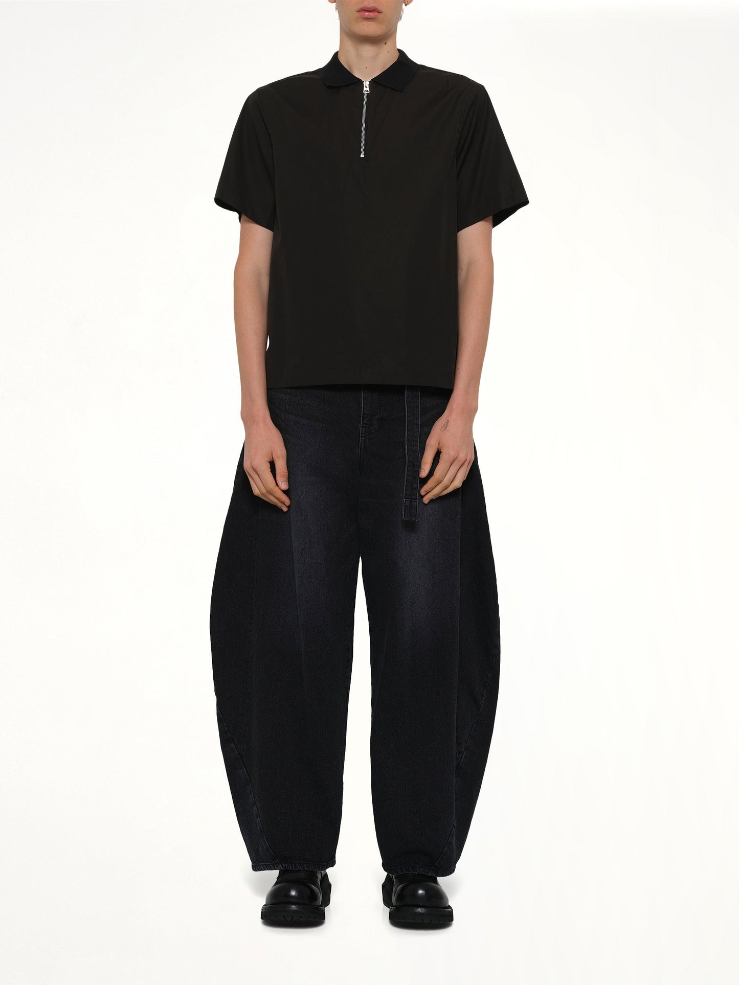 Poplin Pullover in Black