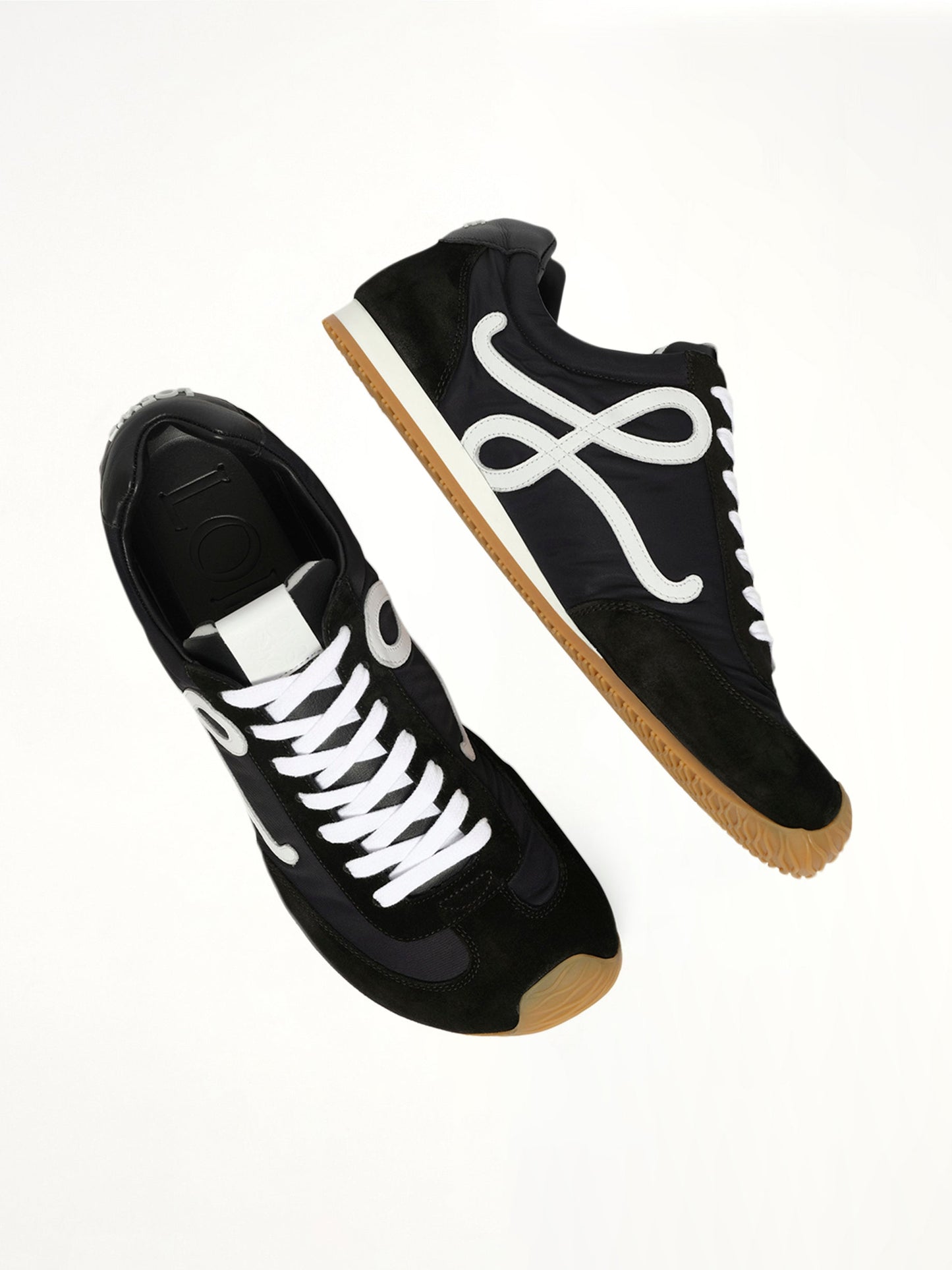 Ballet Runner 2.0 in Black/White Top View | LOEWE