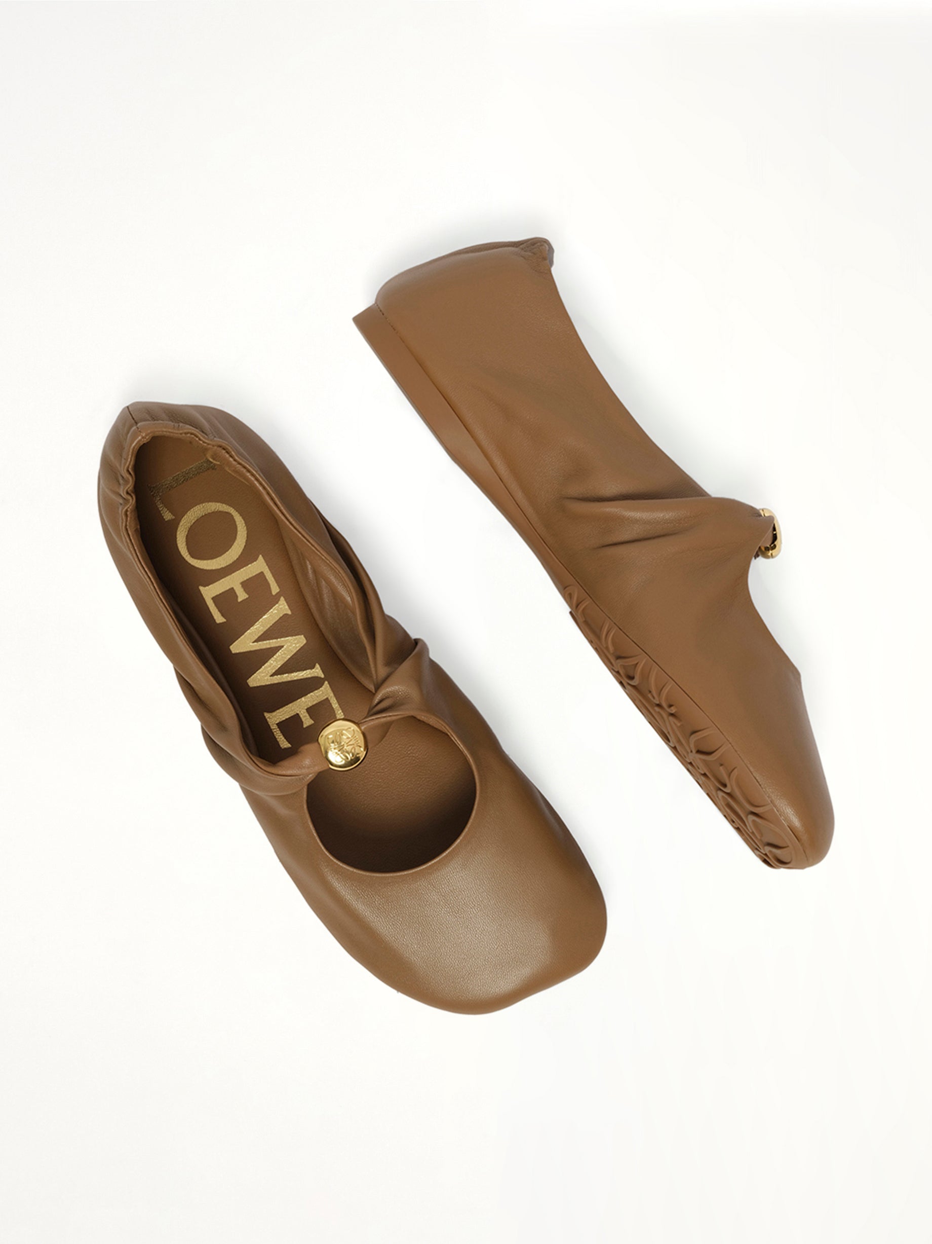 Pebble Soft Ballerina in Oak Top View | LOEWE