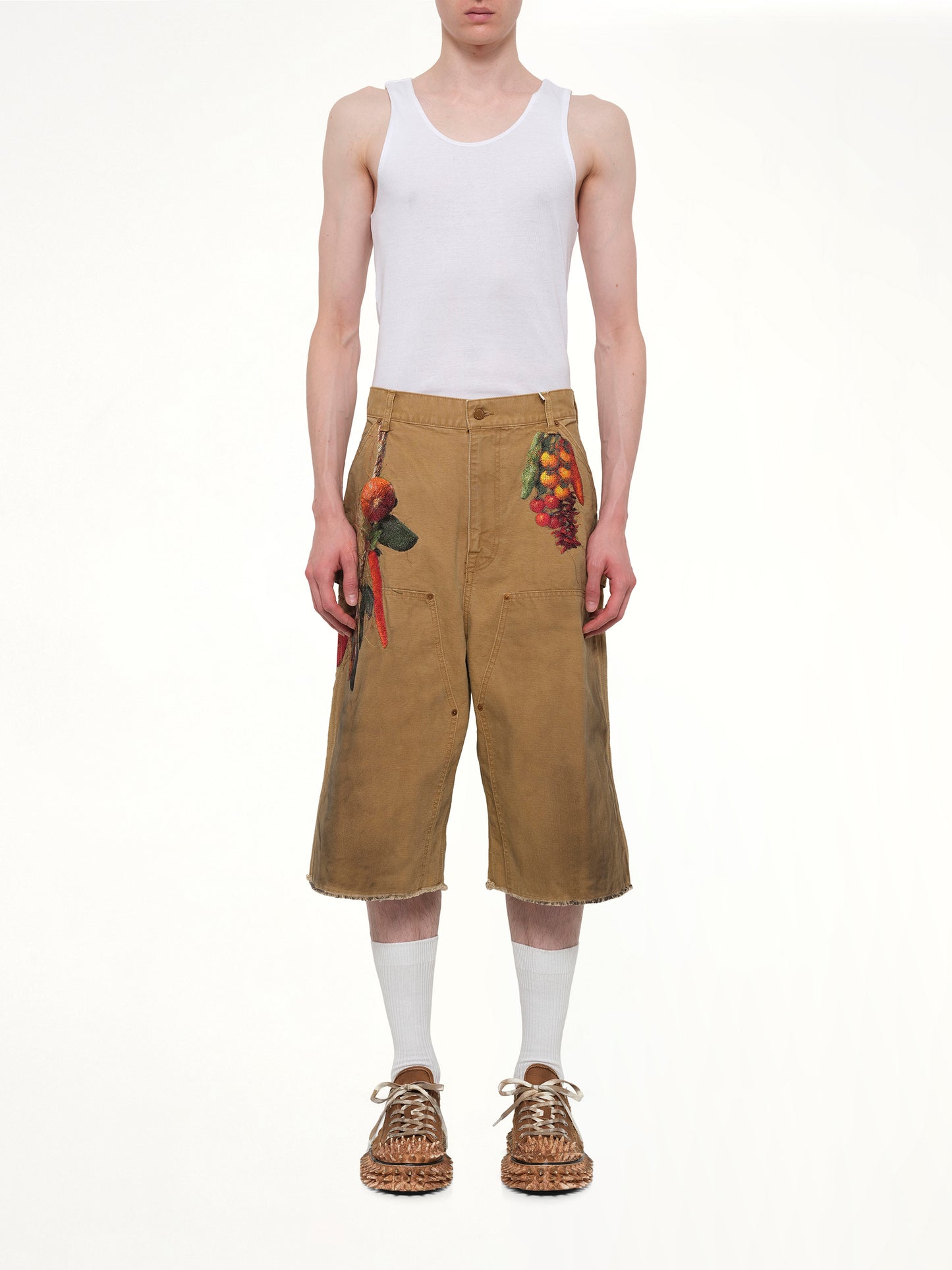 Vegetable Embroidery Cut-Off Pants in Beige