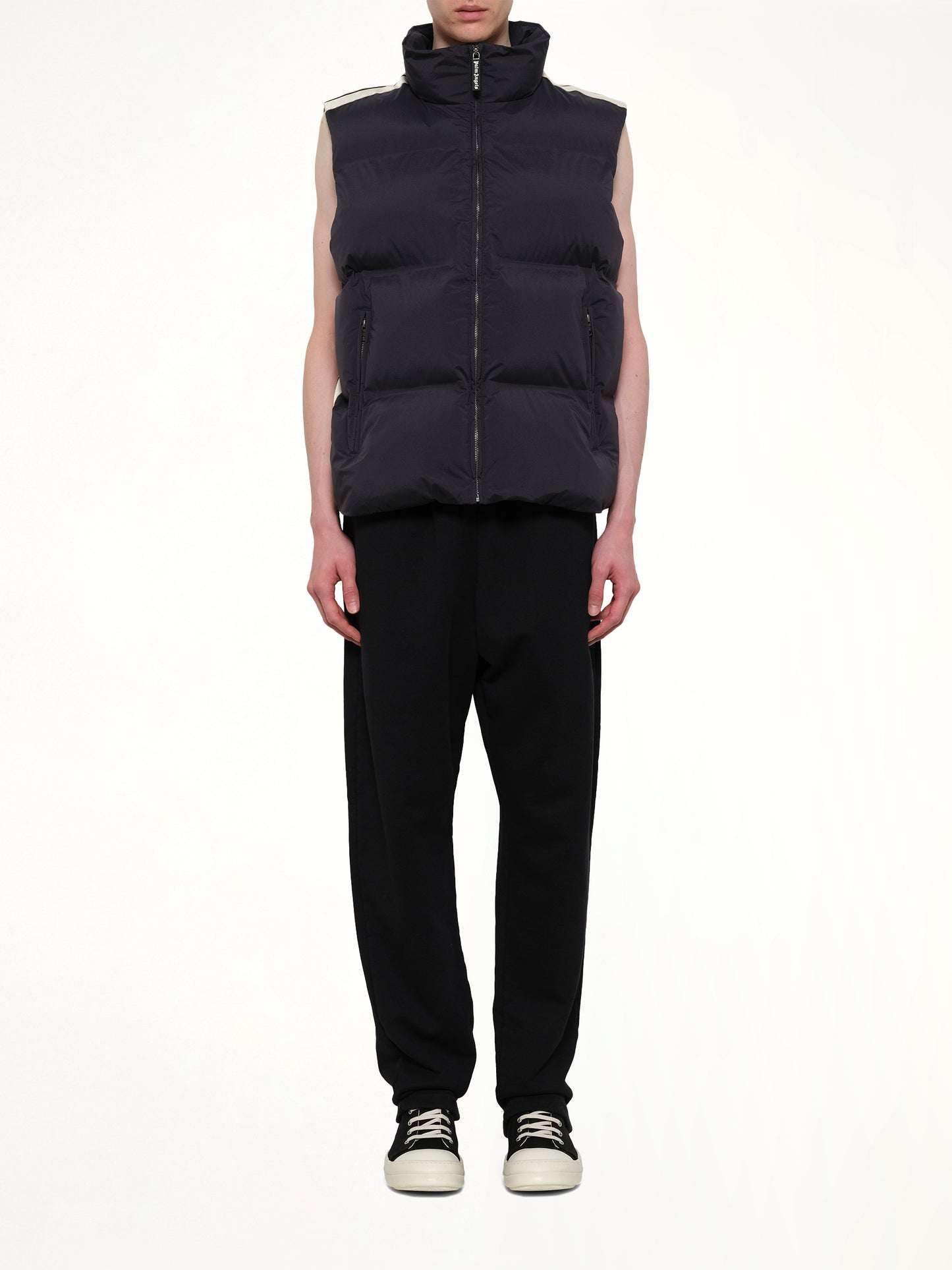 Classic Logo Track Down Vest in Black/Tofu