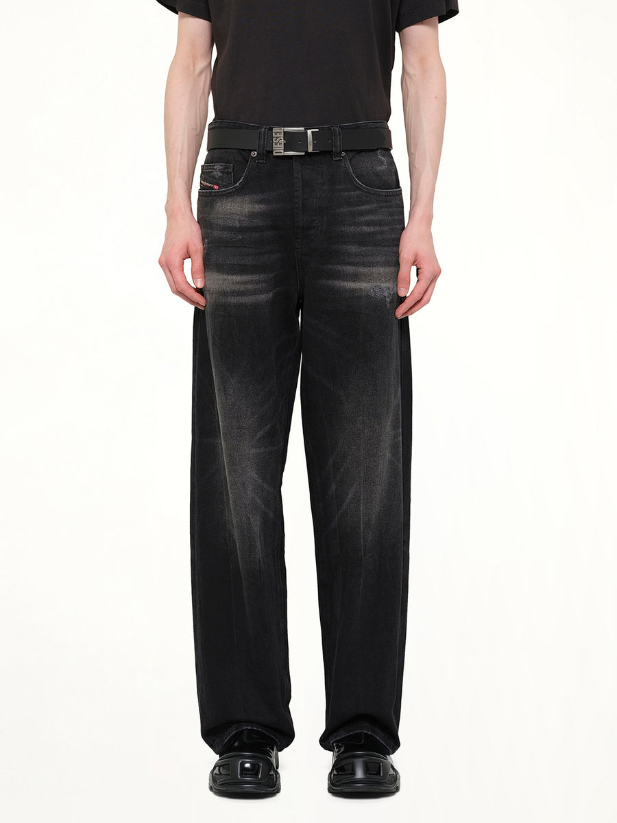 2001 D-MACRO Relaxed Jeans in Washed Black